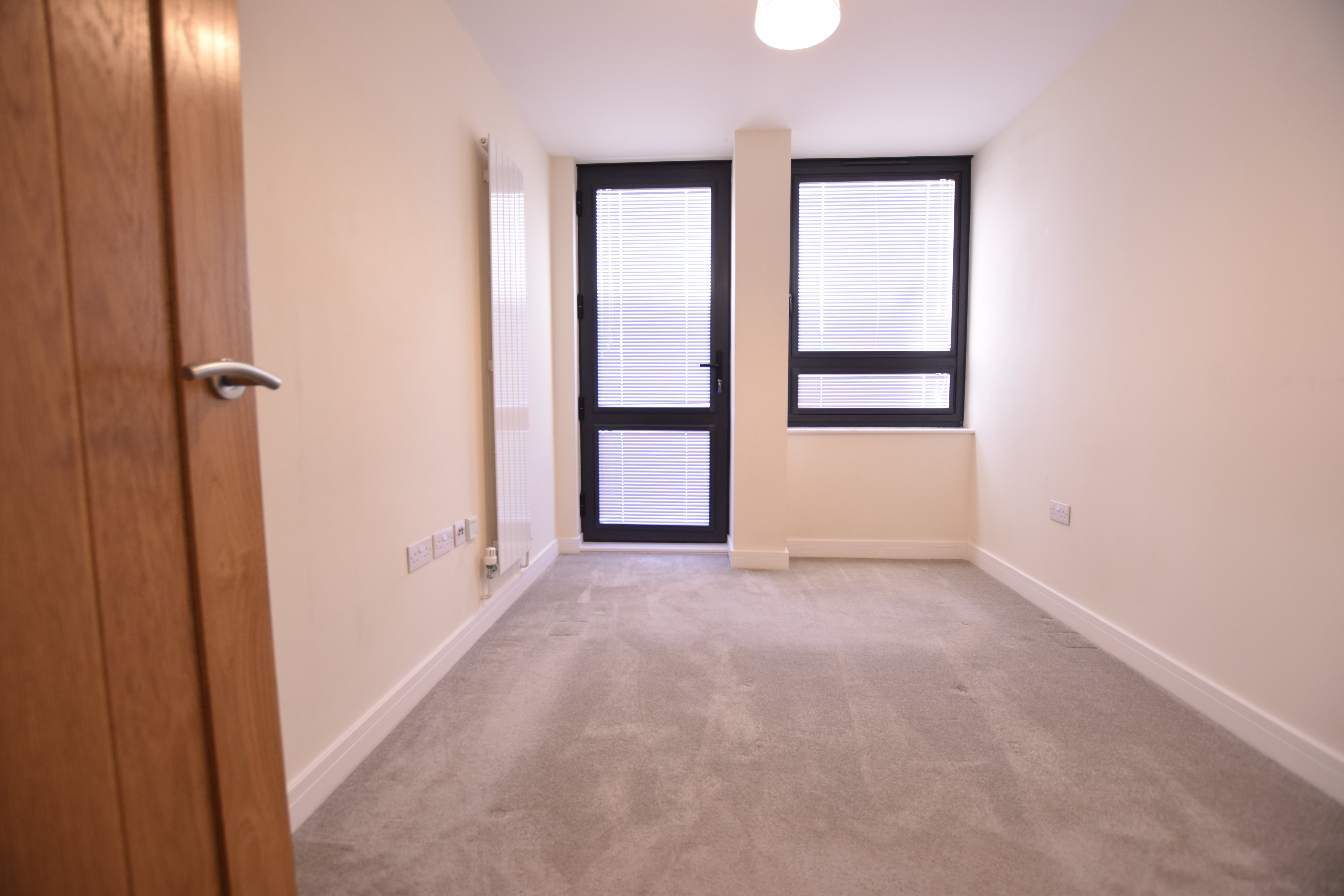 2 bed flat to rent in Post Office Road, Bournemouth, BH1 4