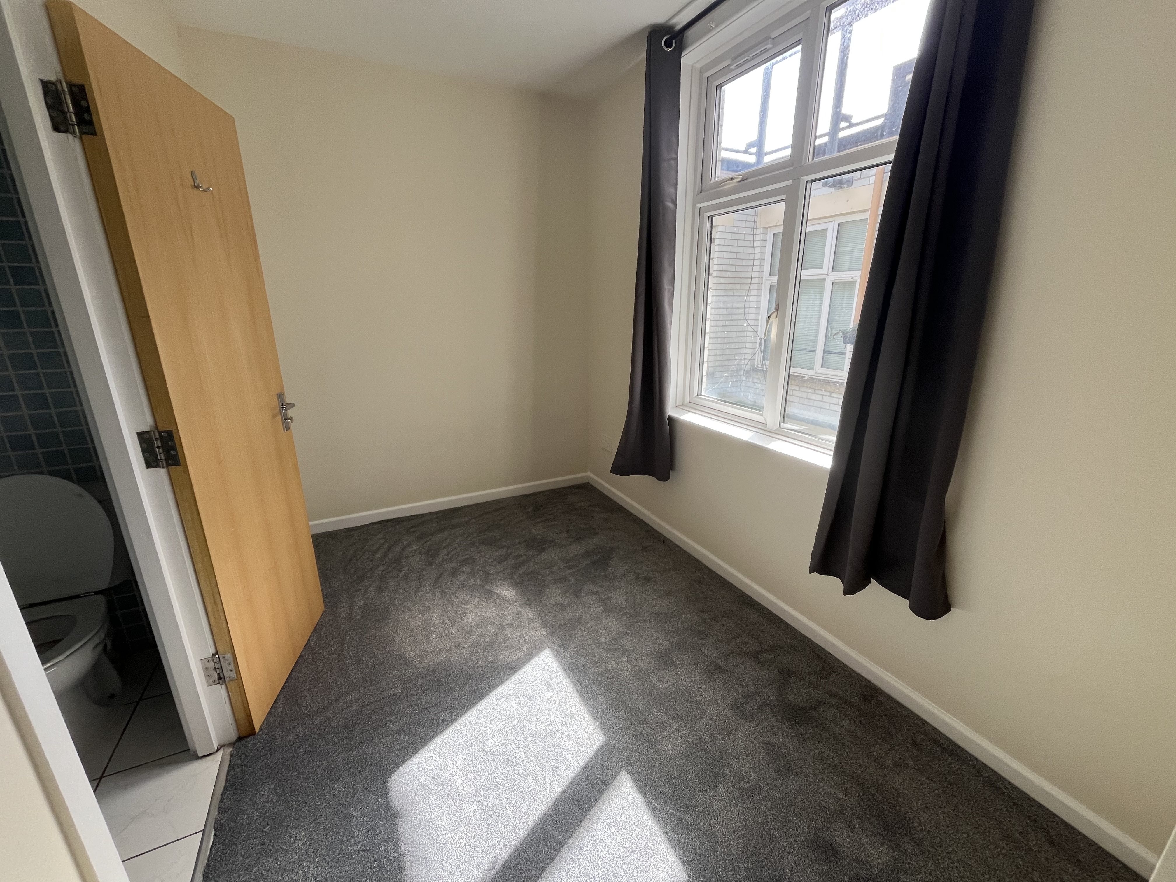 2 bed flat to rent in Westover Road, Bournemouth  - Property Image 4