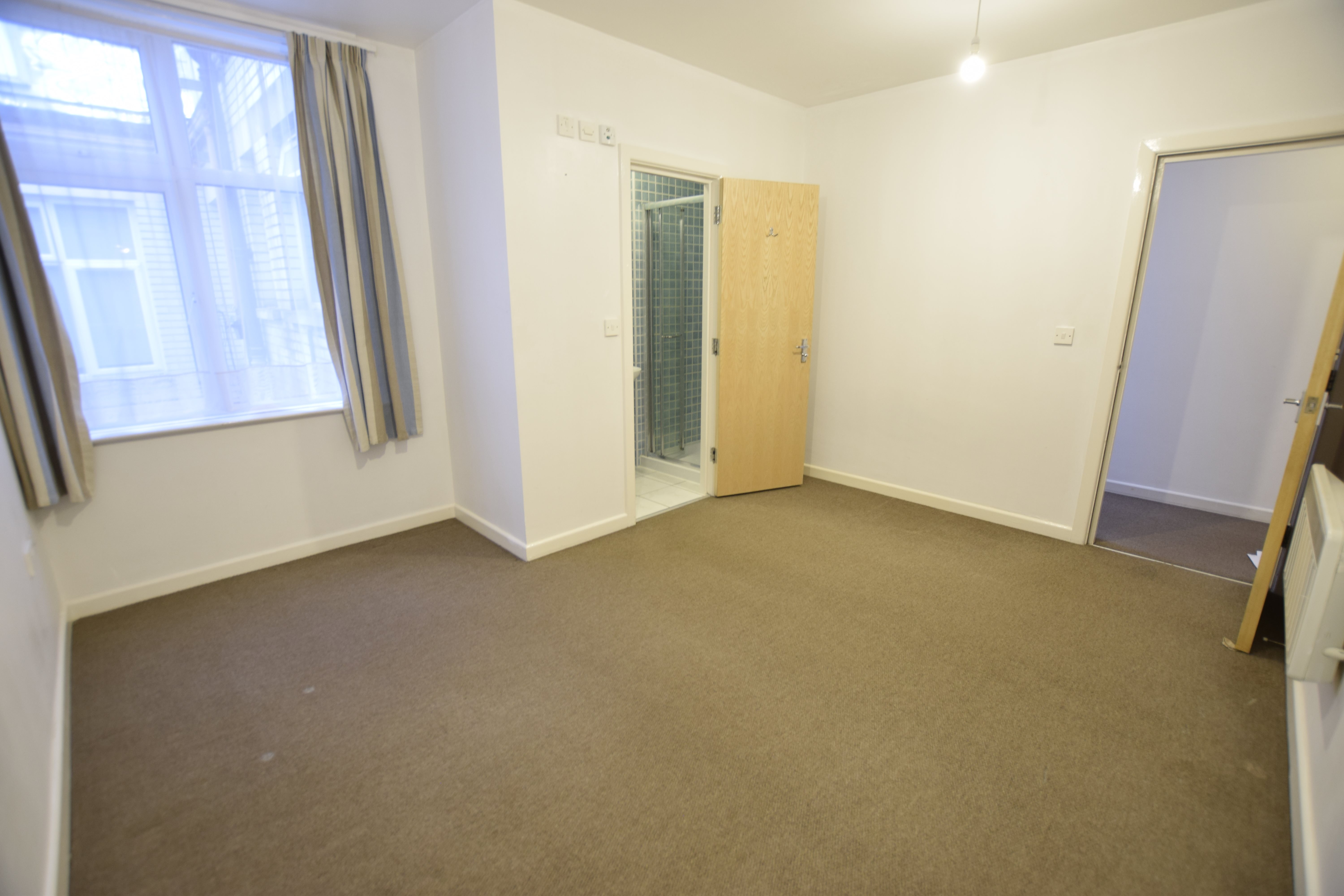 2 bed flat to rent in Westover Road, Bournemouth, BH1  - Property Image 4