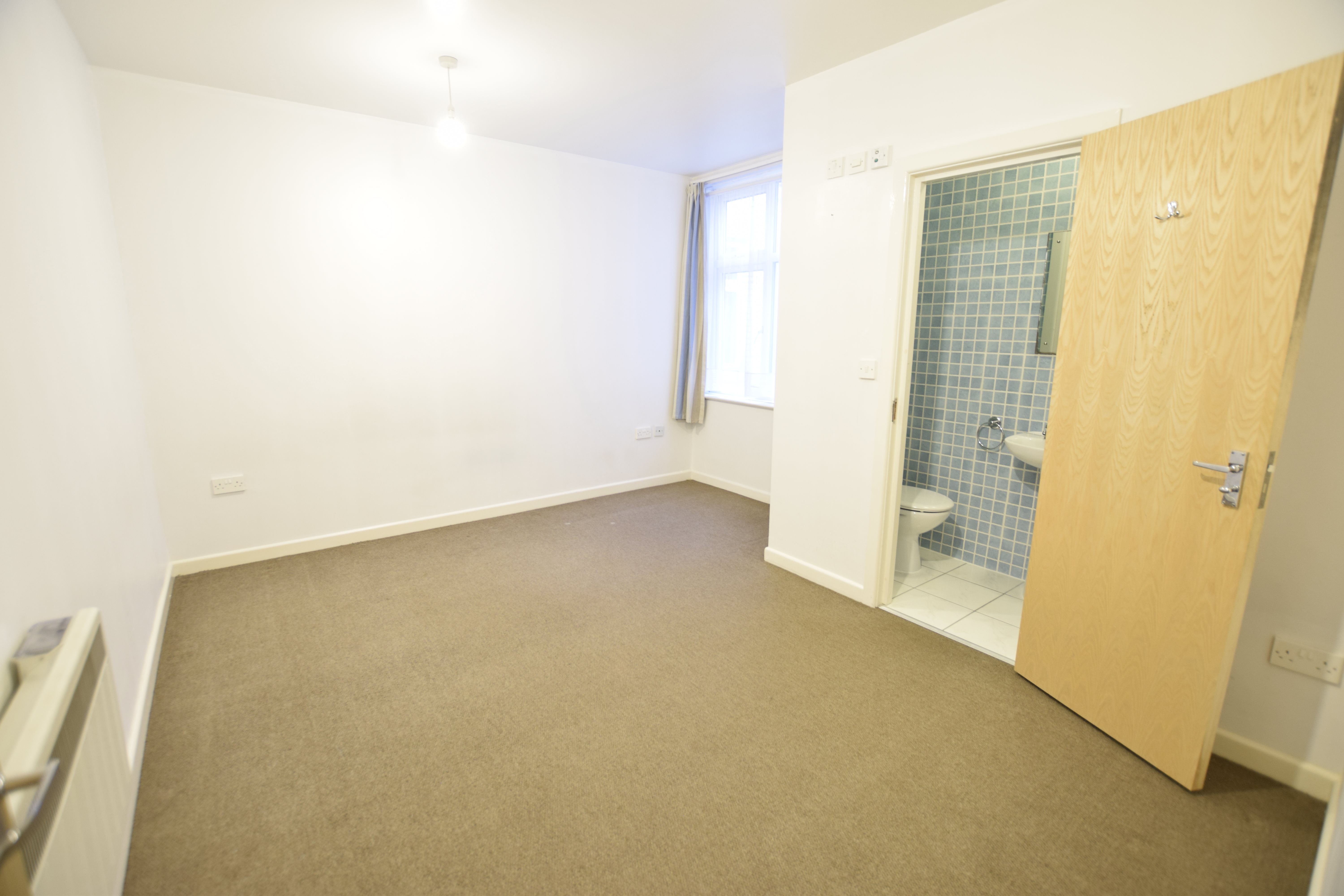 2 bed flat to rent in Westover Road, Bournemouth, BH1  - Property Image 3