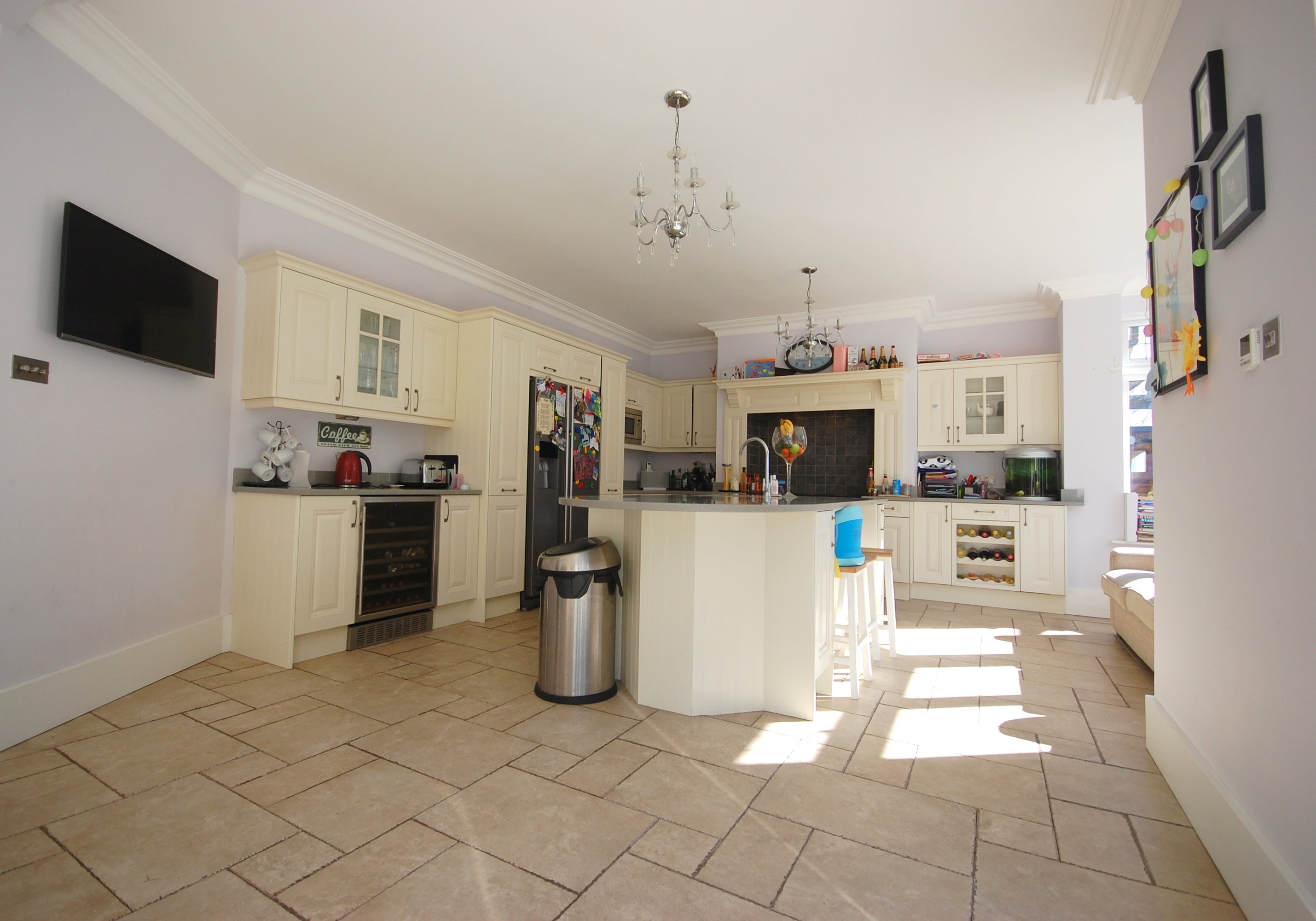5 bed house to rent in Queens Park South Drive, Queens Park, BH8  - Property Image 3