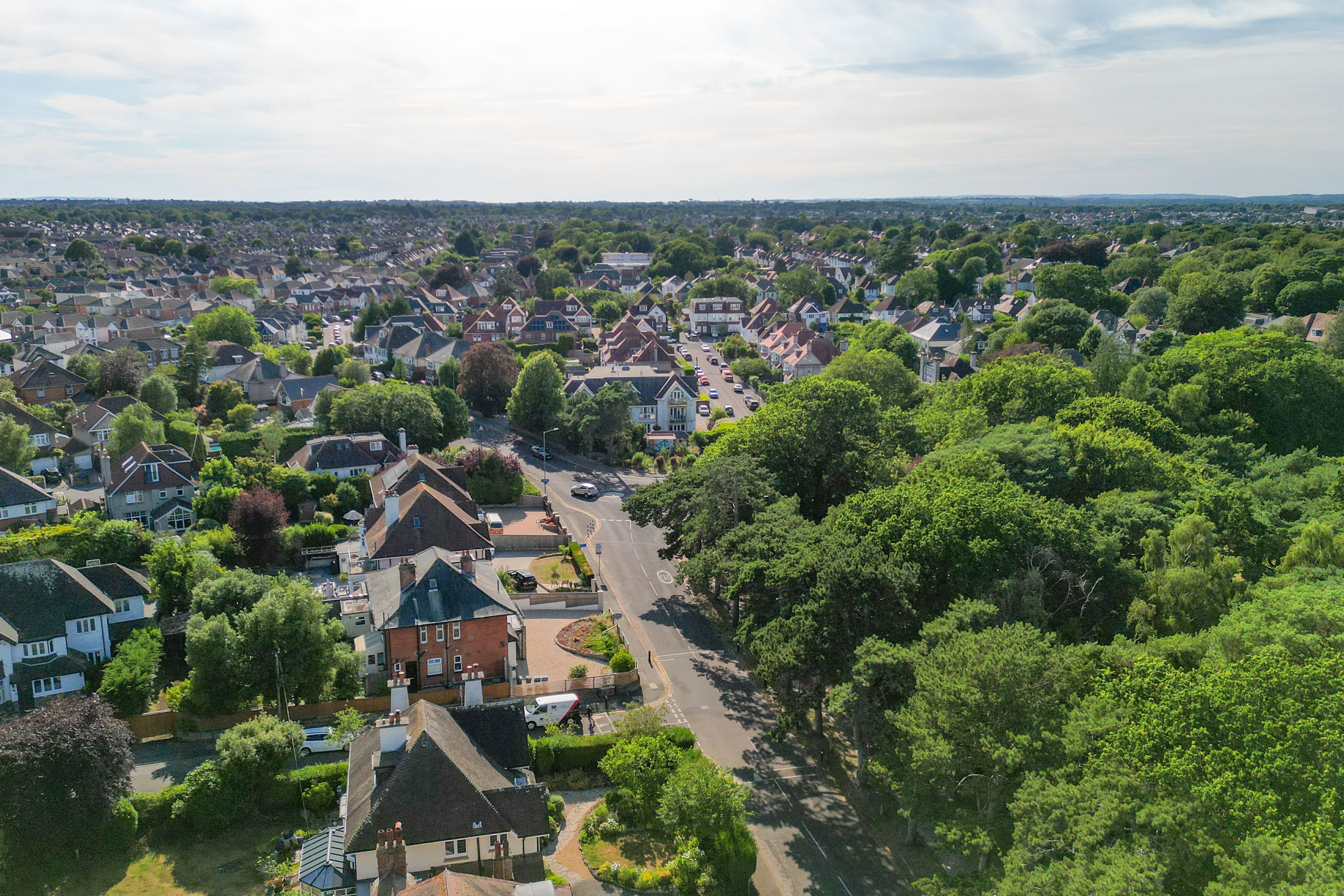 5 bed house to rent in Queens Park South Drive, Queens Park, BH8 34