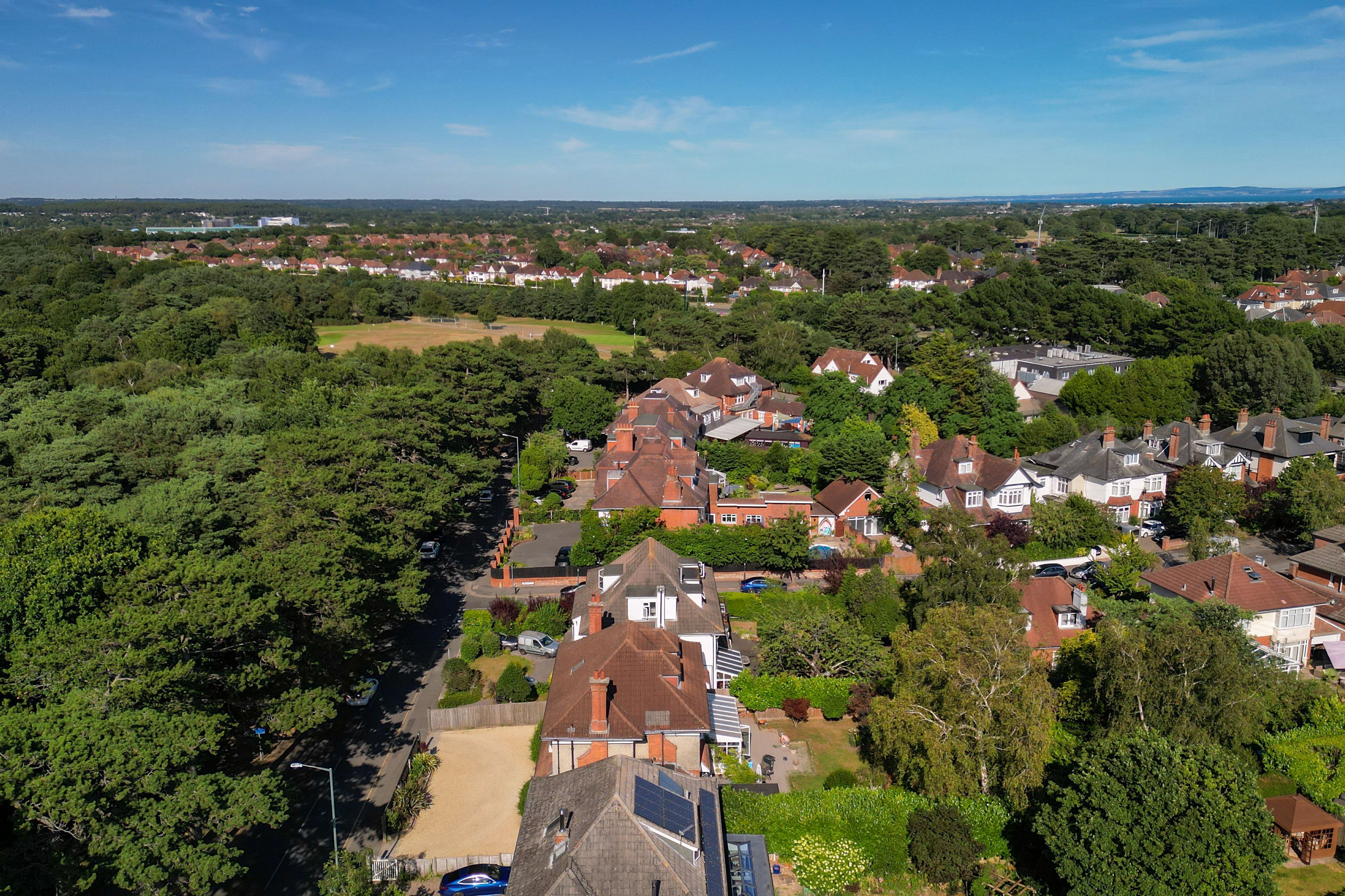 5 bed house to rent in Queens Park South Drive, Queens Park, BH8  - Property Image 36