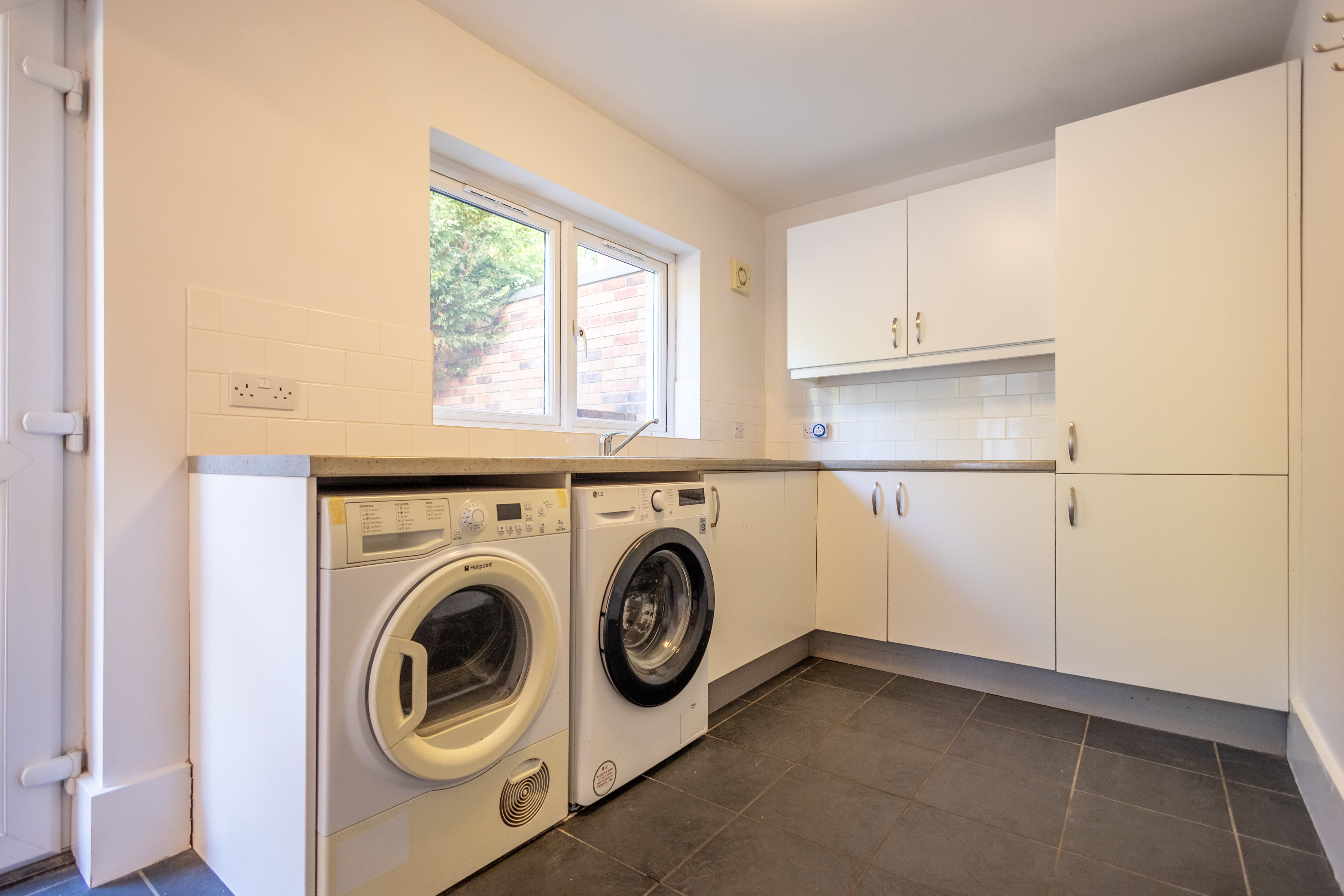 5 bed house to rent in Queens Park South Drive, Queens Park, BH8 18