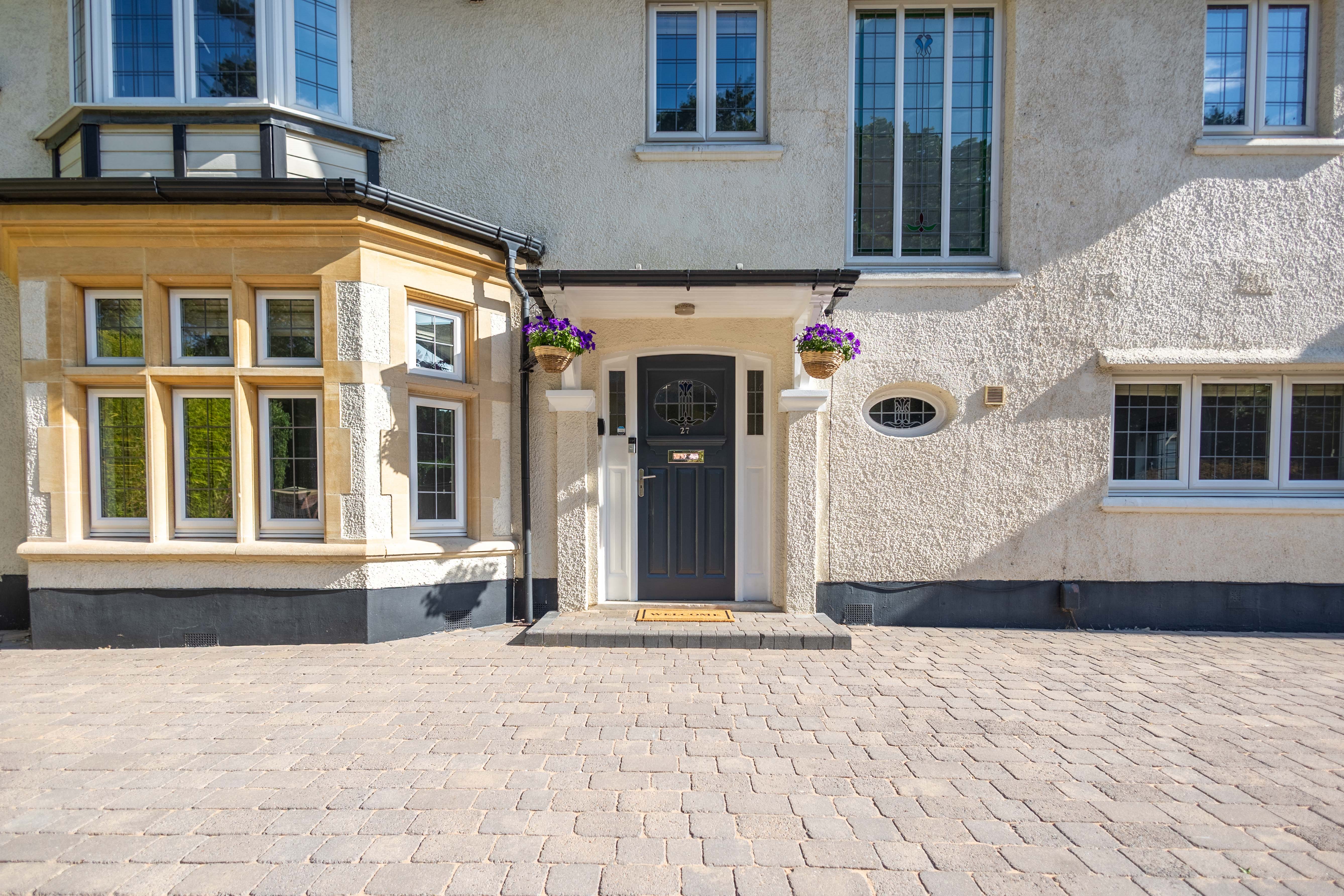 5 bed house to rent in Queens Park South Drive, Queens Park, BH8 33