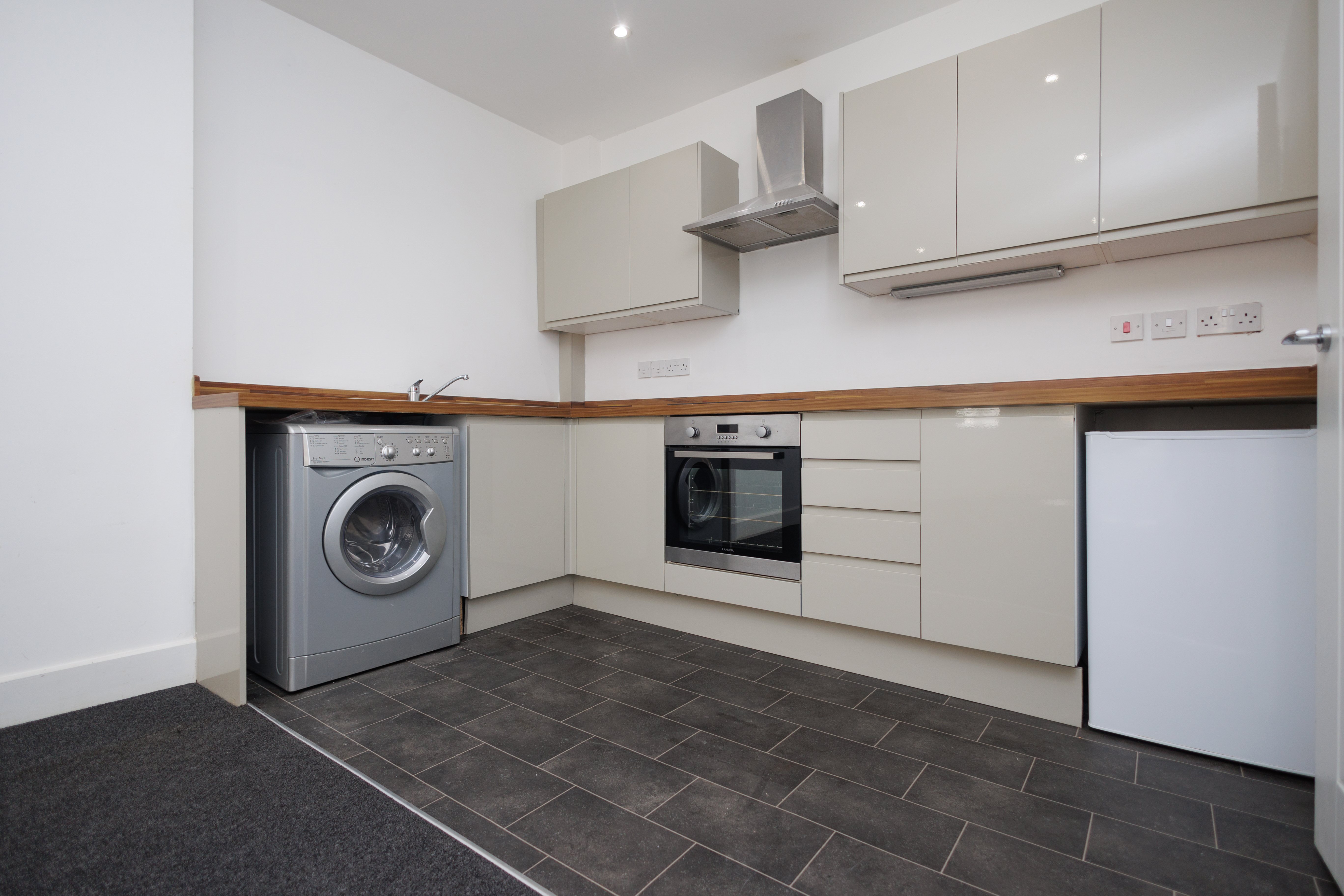 1 bed flat to rent in St Peters Road, Bournemouth, BH1 1