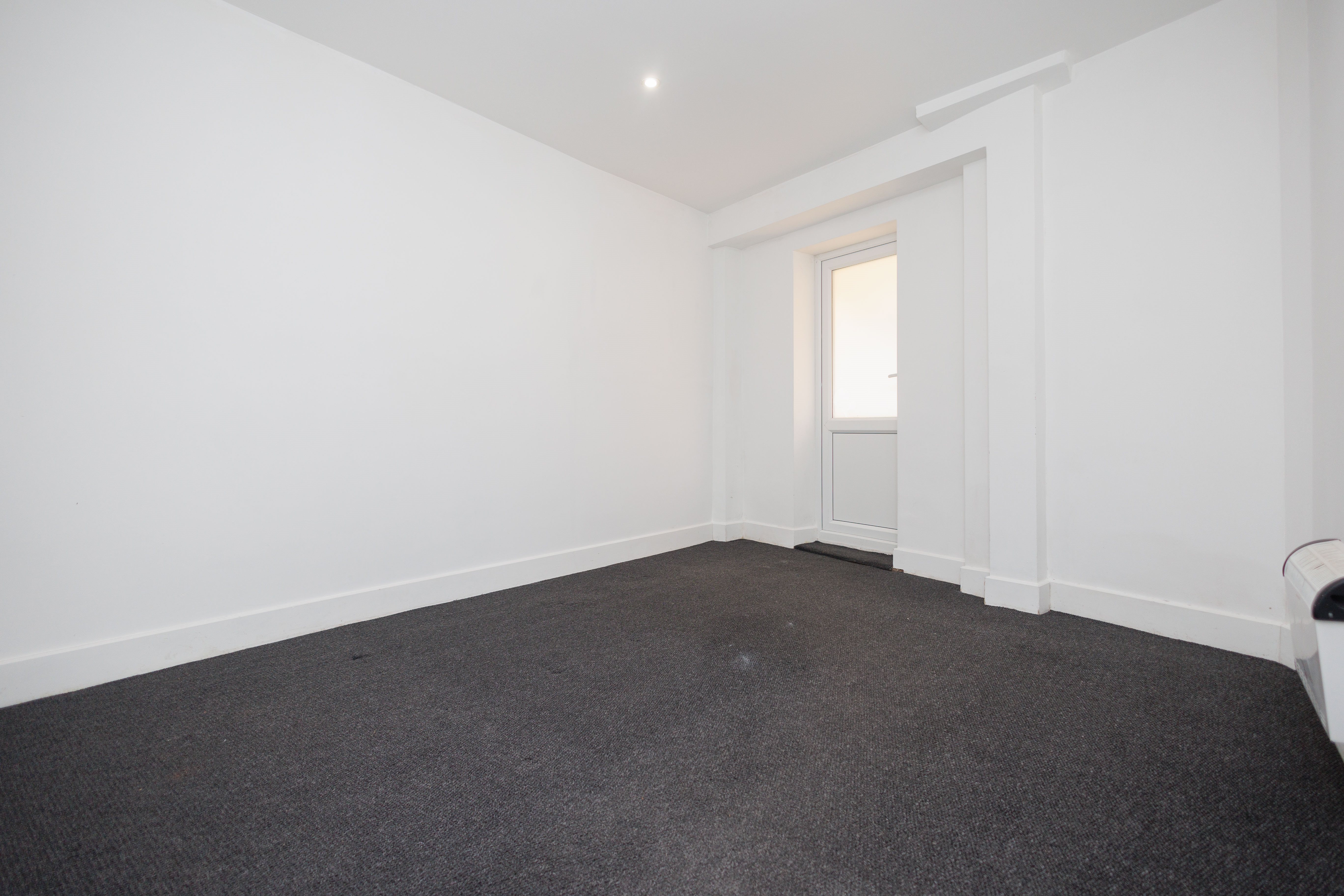 1 bed flat to rent in St Peters Road, Bournemouth, BH1  - Property Image 5