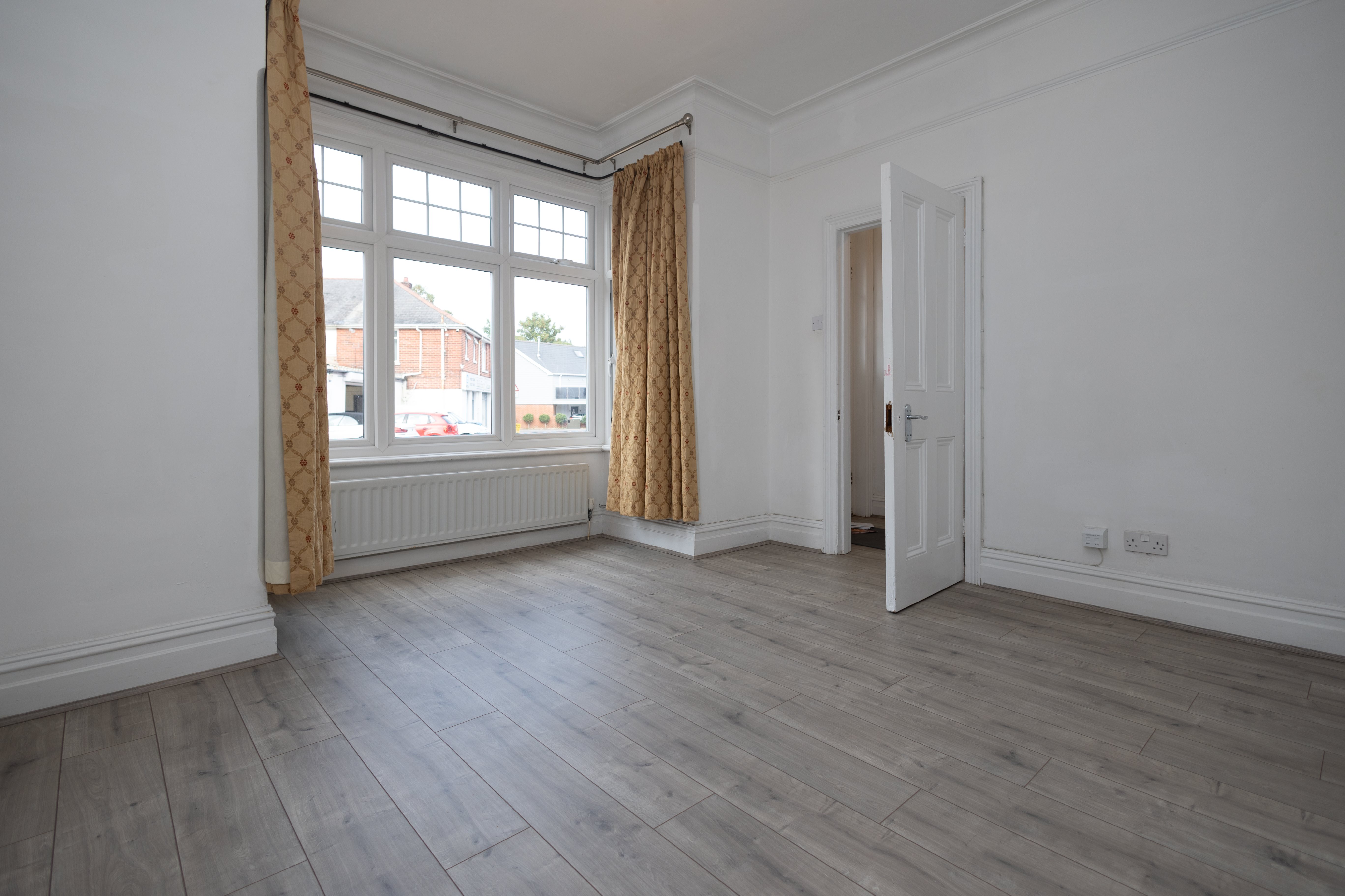 3 bed house to rent in Parkstone Avenue, Penn Hill, BH14 3