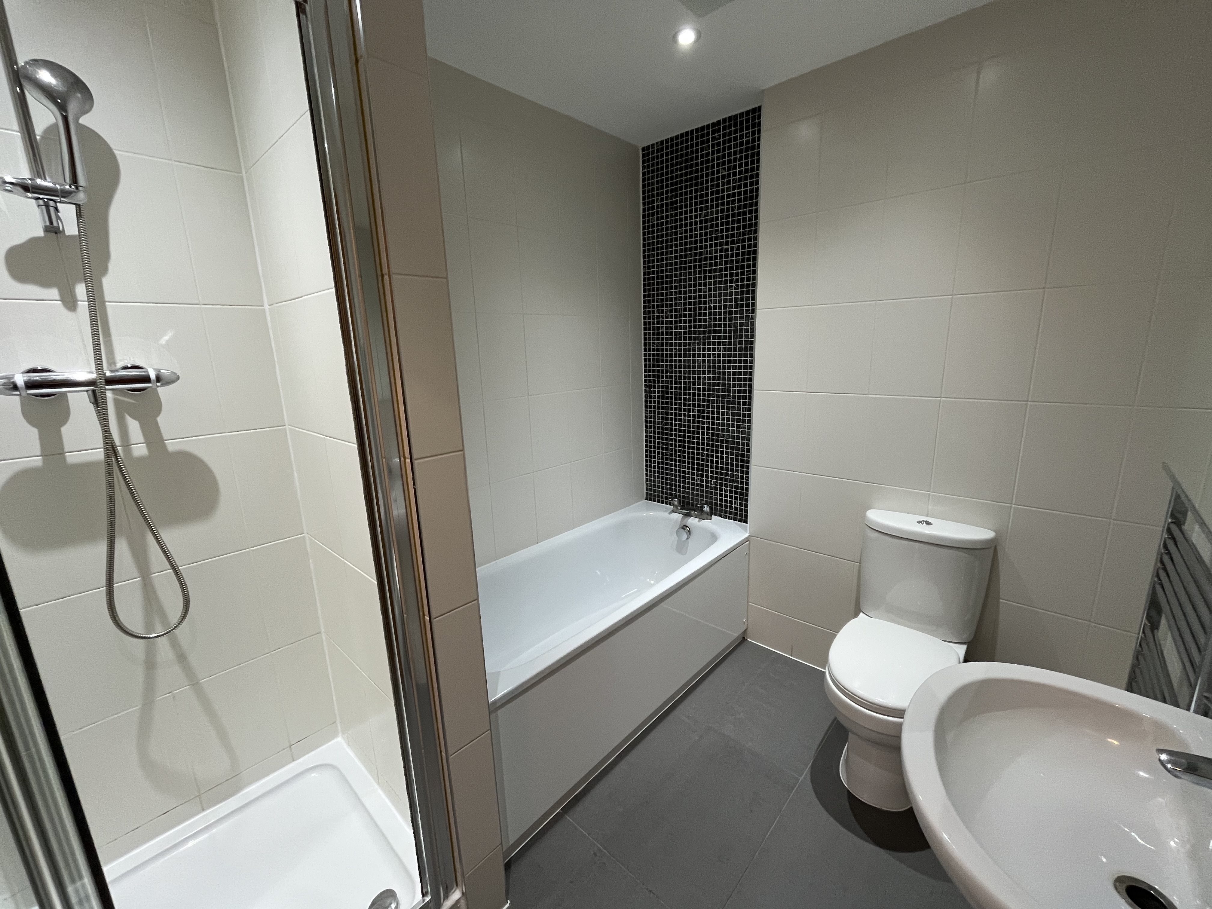 2 bed flat to rent in Vandale House, Post Office Road 5