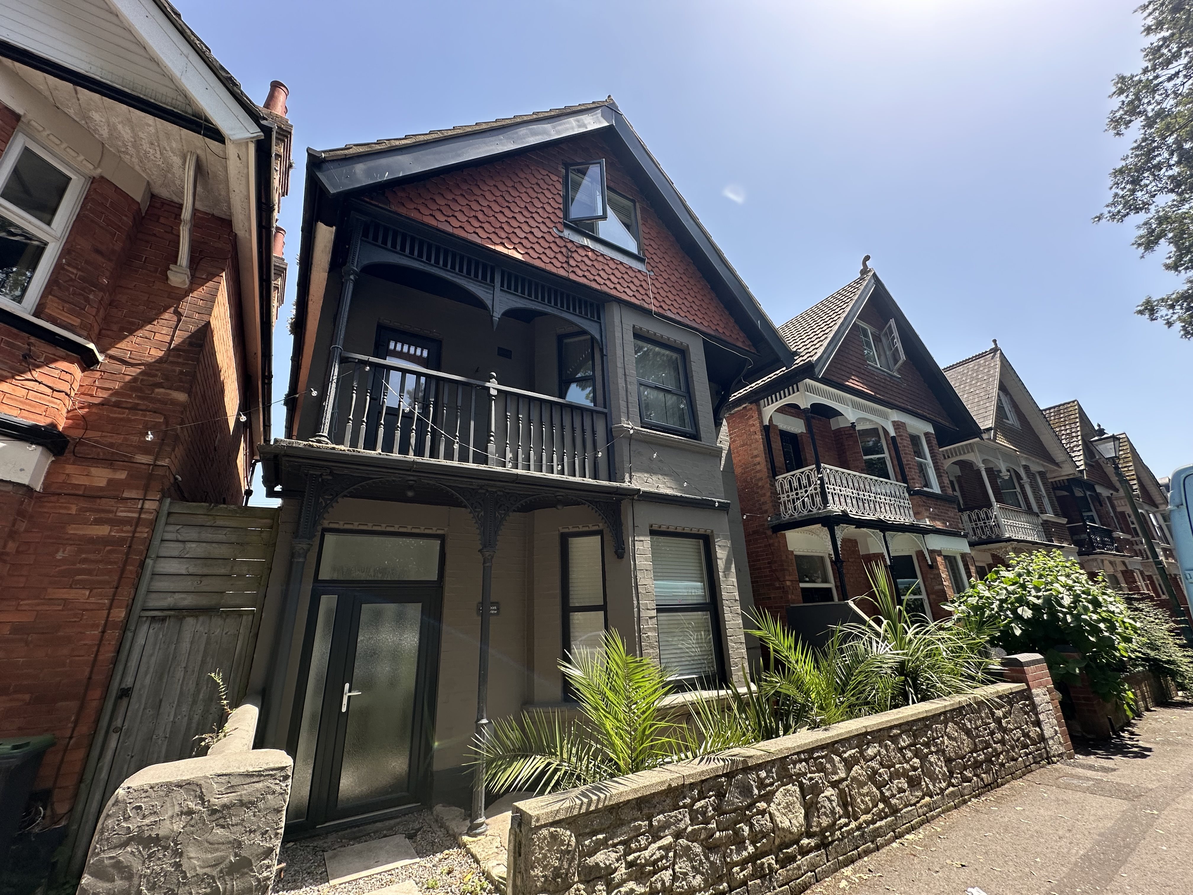 1 bed flat to rent in Churchill Road, Bournemouth, BH1 - Property Image 1