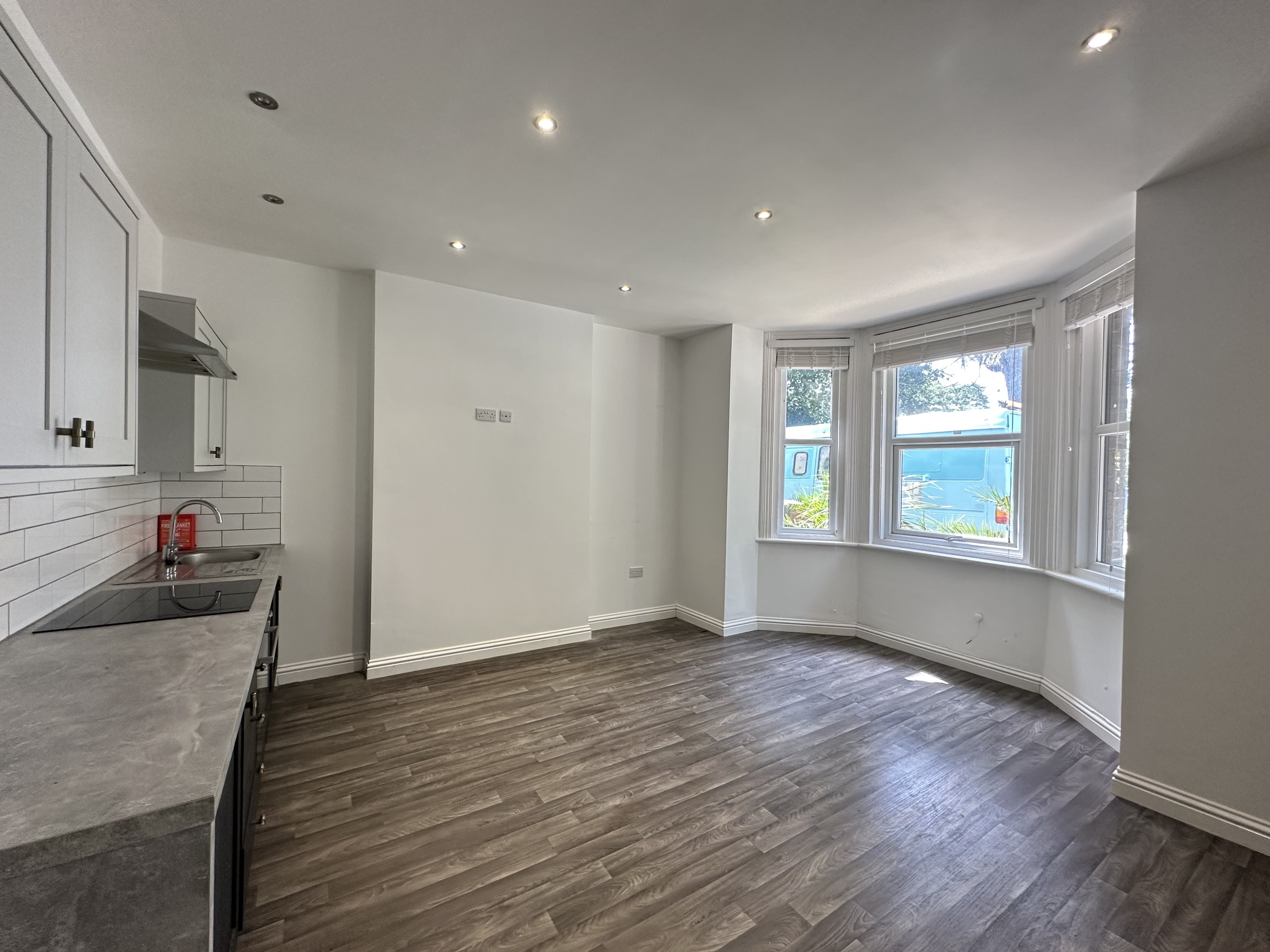 1 bed flat to rent in Churchill Road, Bournemouth, BH1 2