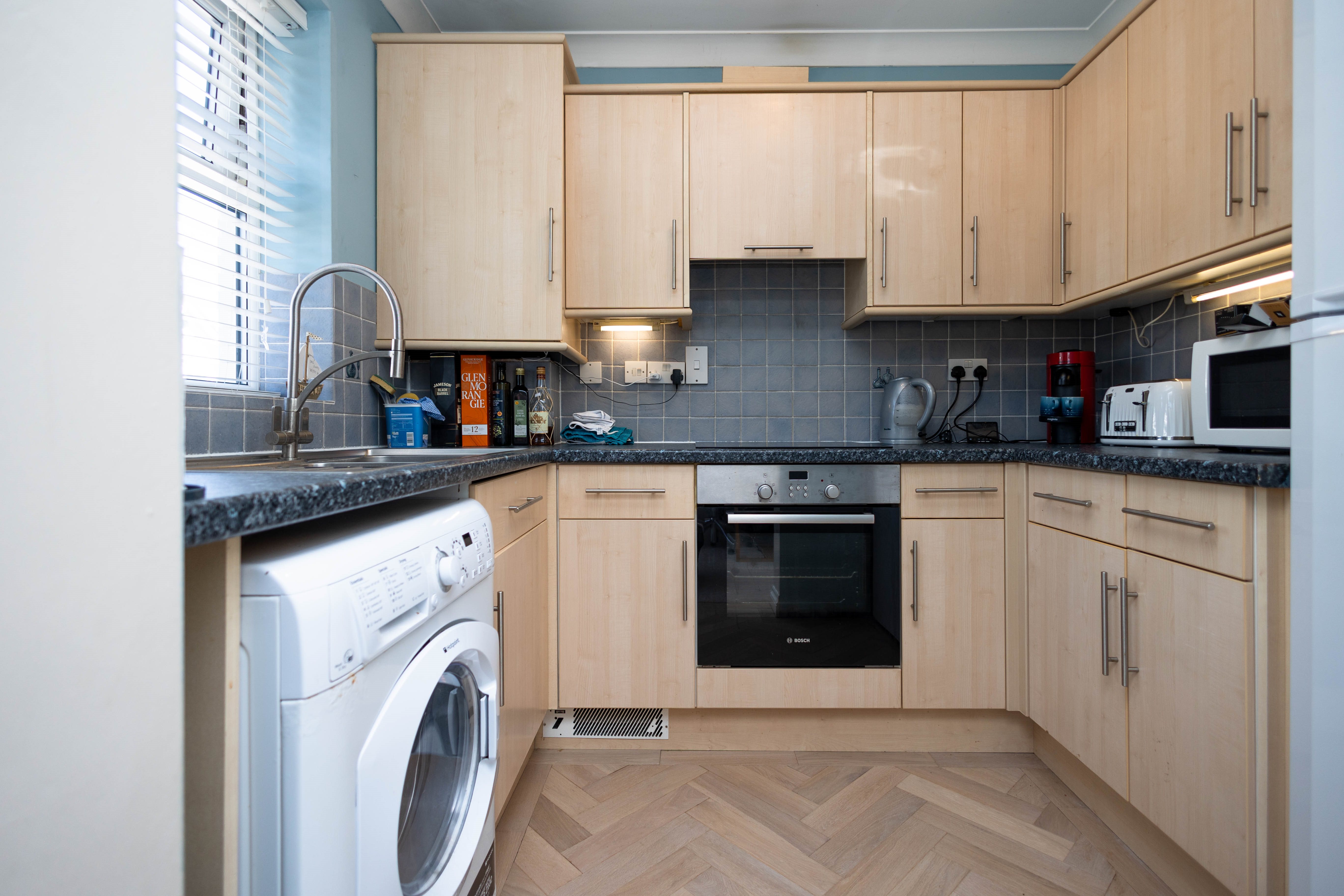 2 bed flat to rent in Alumdale Road, Westbourne, BH4  - Property Image 4