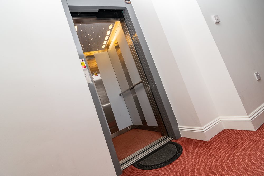 2 bed flat to rent in Wimborne Road, Bournemouth, BH2 14