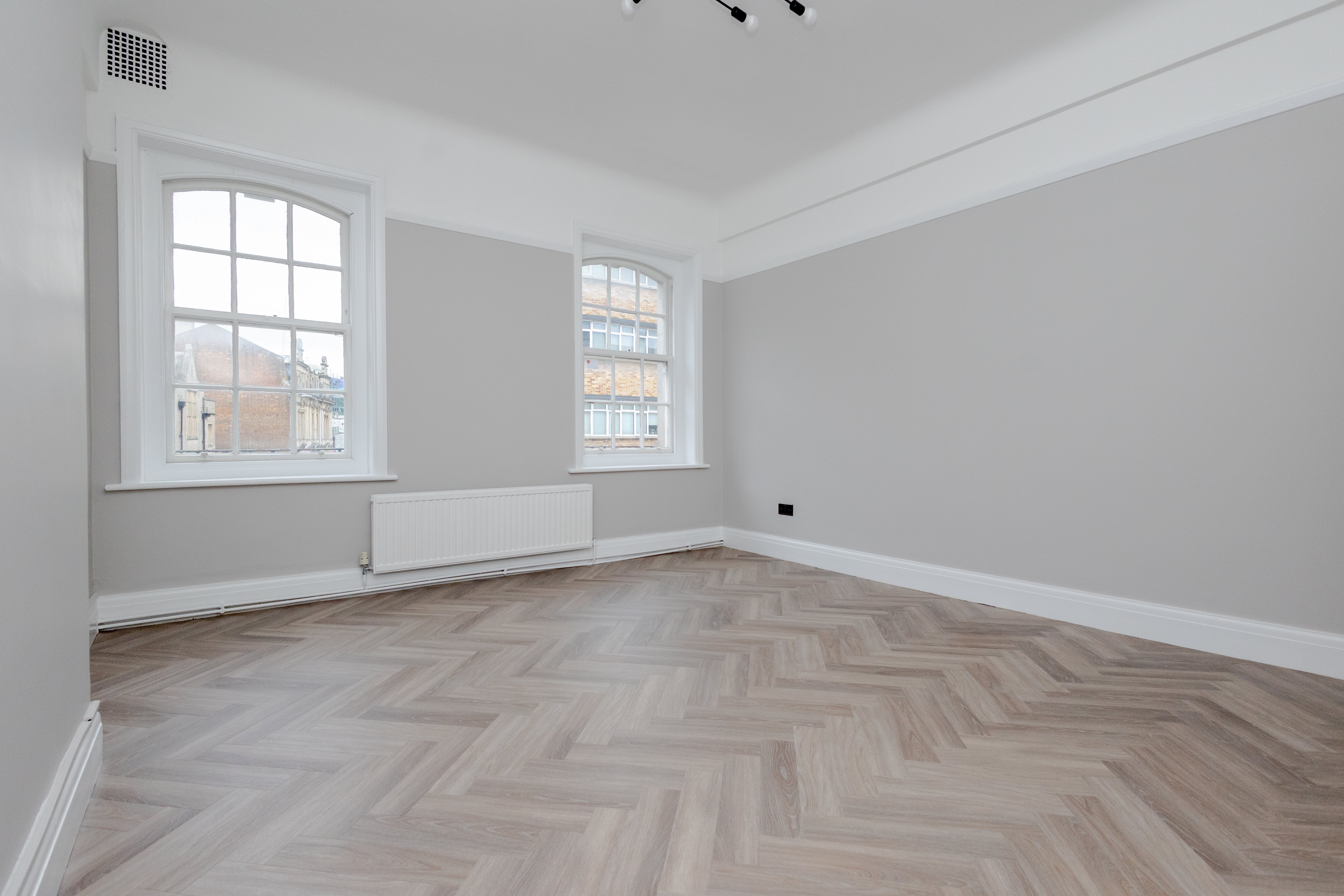 3 bed flat to rent in Richmond Hill, Bournemouth 8