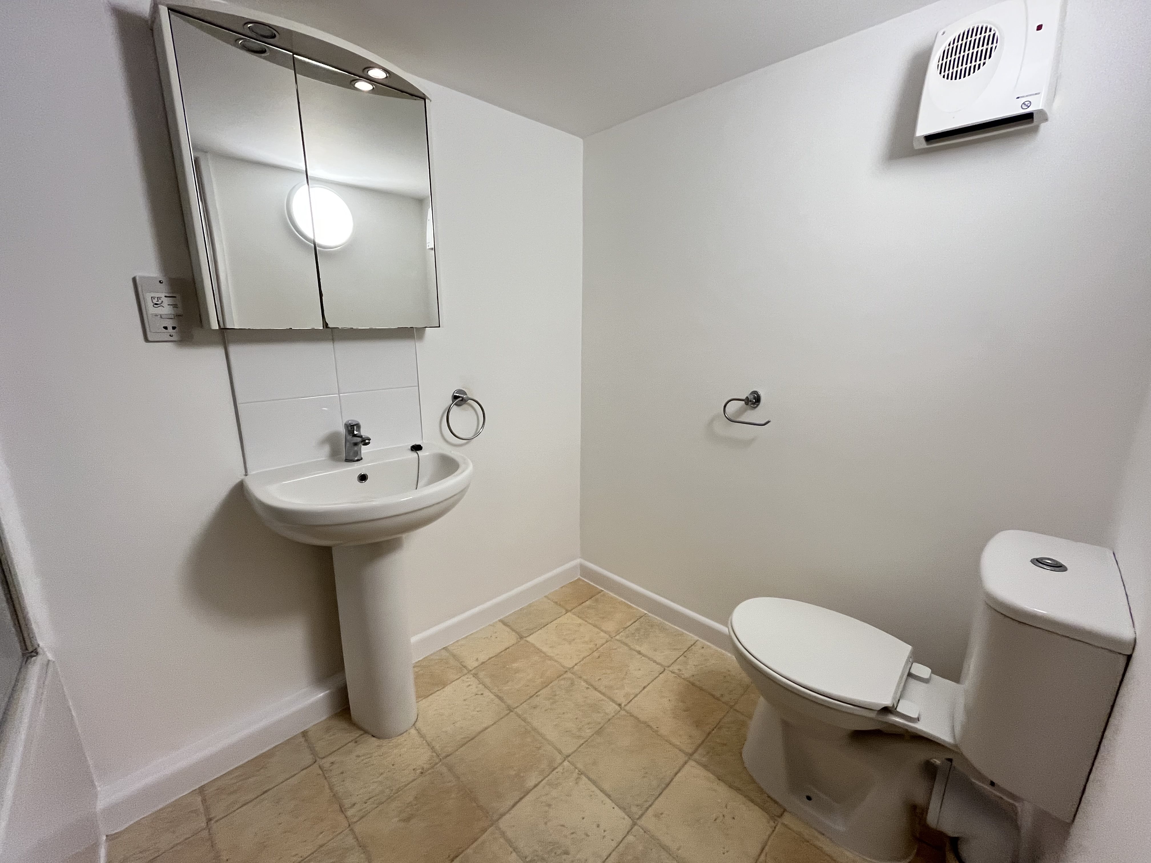 1 bed flat to rent in The Triangle, Bournemouth  - Property Image 7