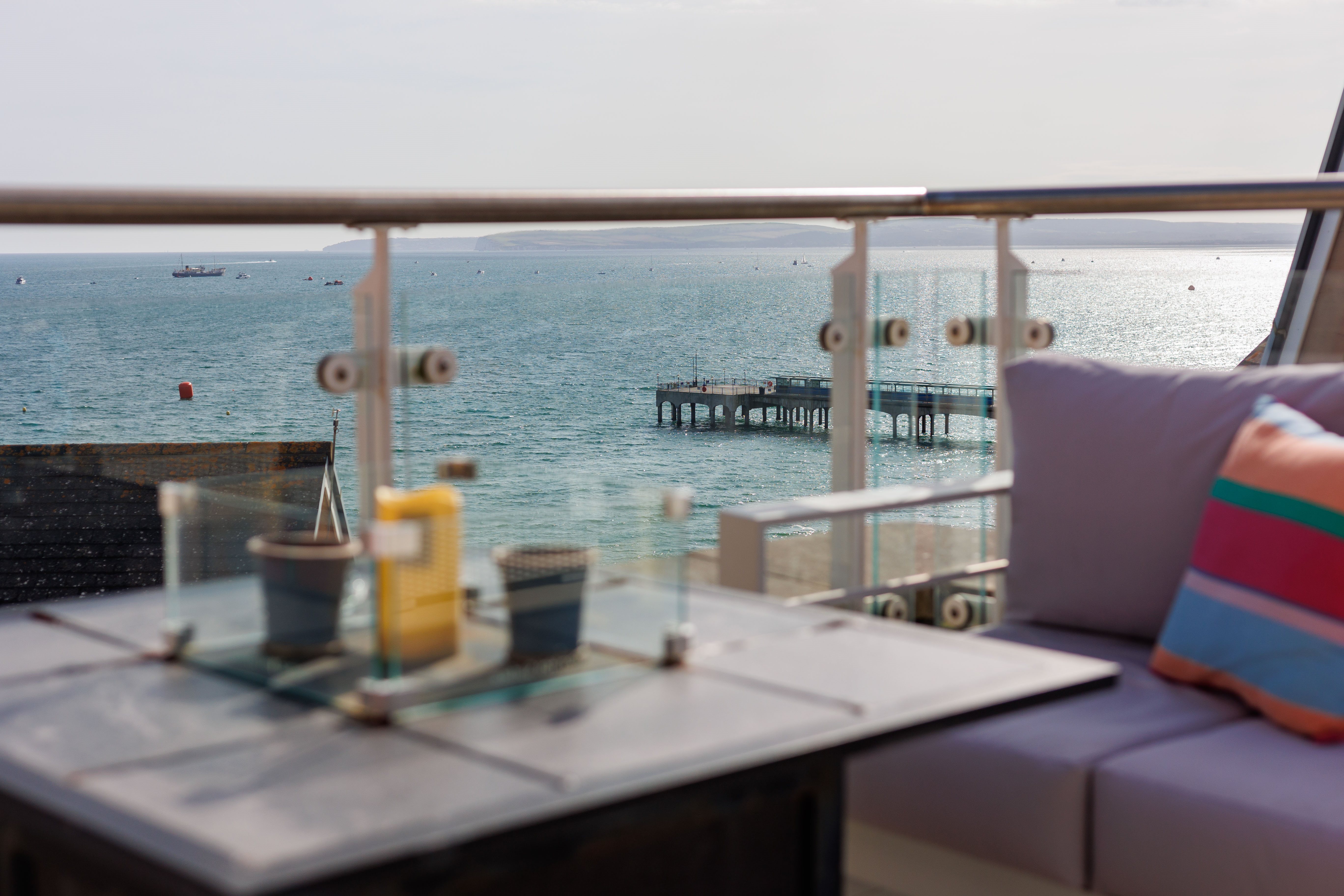 2 bed flat to rent in Honeycombe Beach, Honeycombe Chine 7