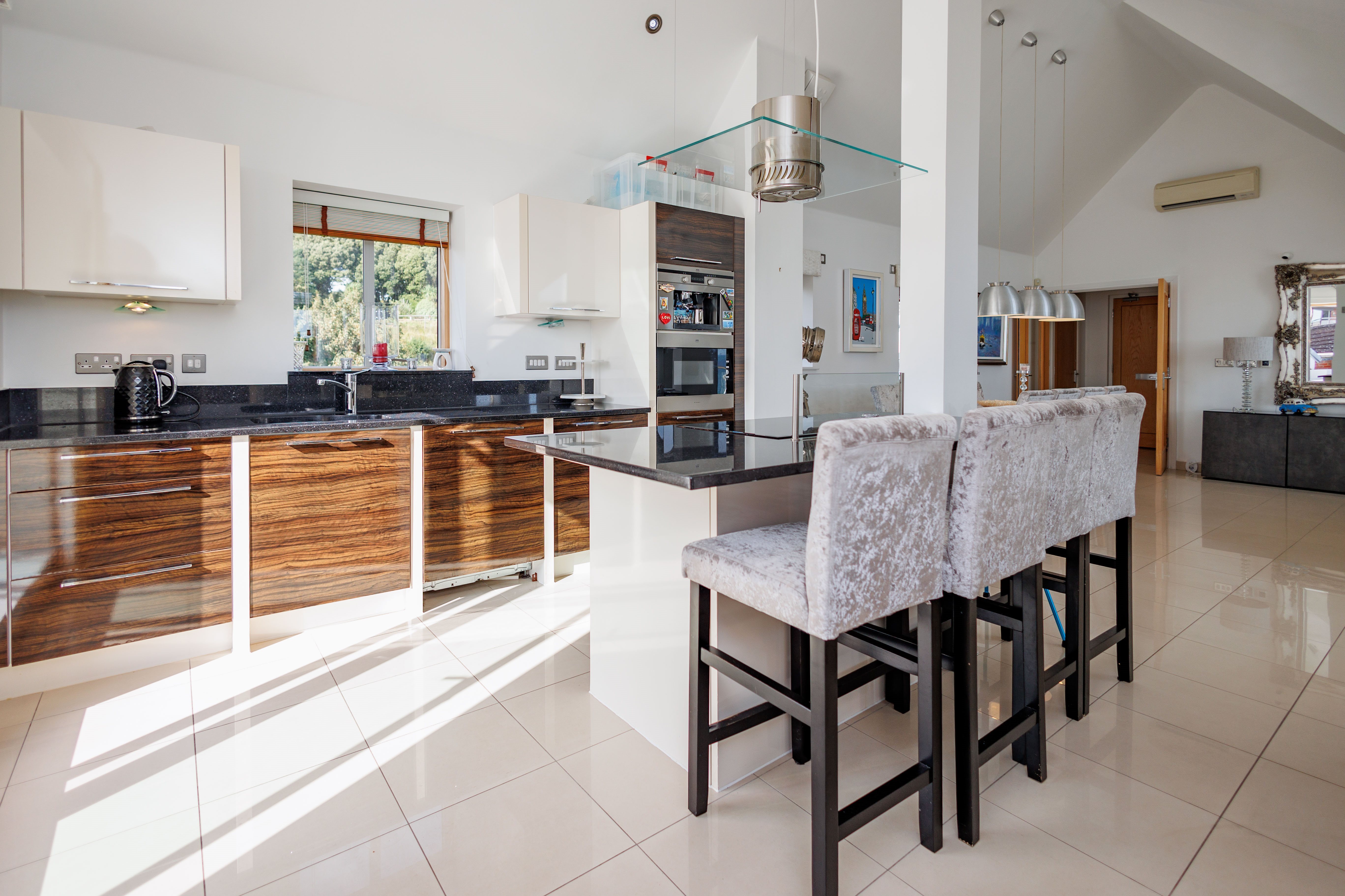 2 bed flat to rent in Honeycombe Beach, Honeycombe Chine 13