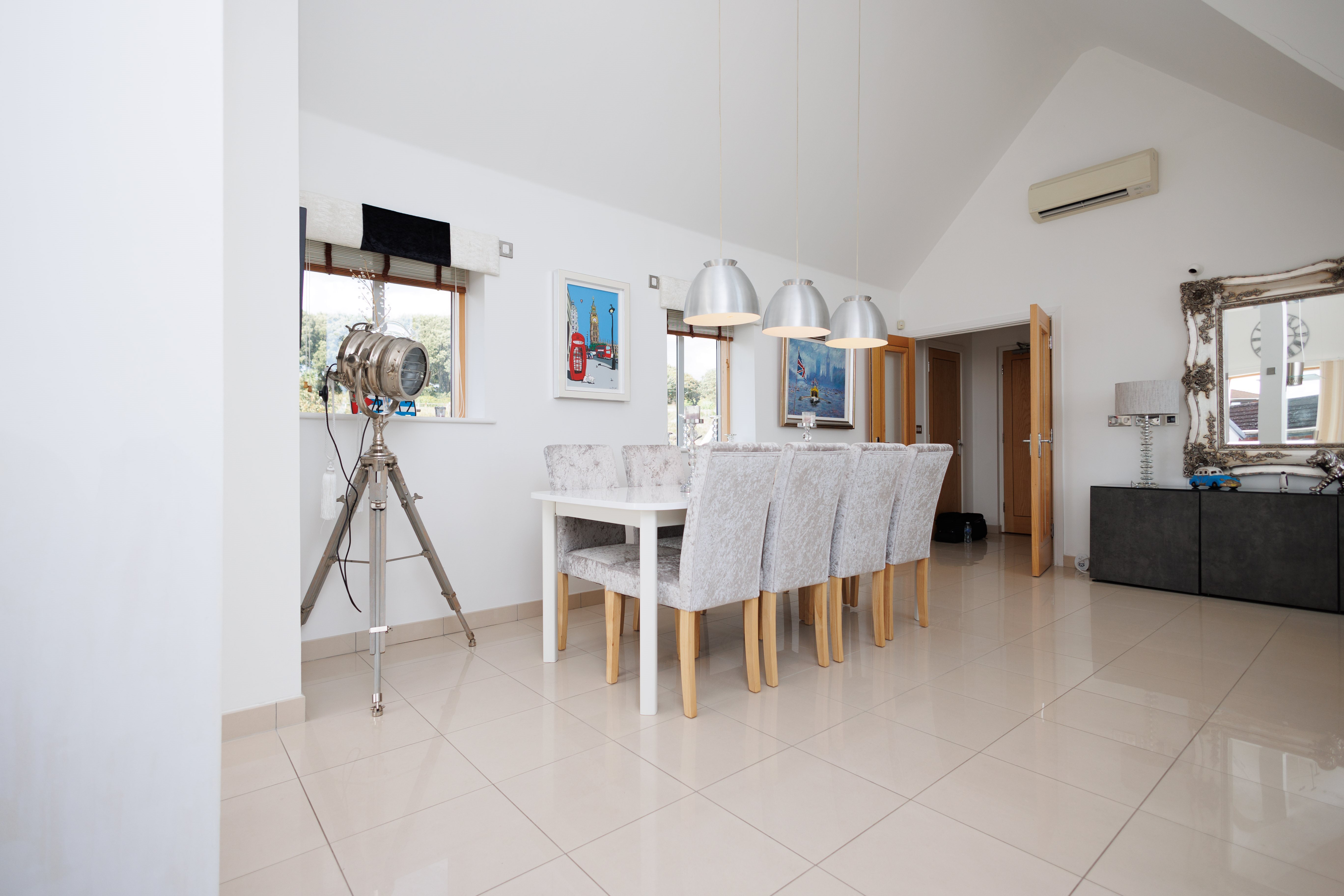 2 bed flat to rent in Honeycombe Beach, Honeycombe Chine  - Property Image 15