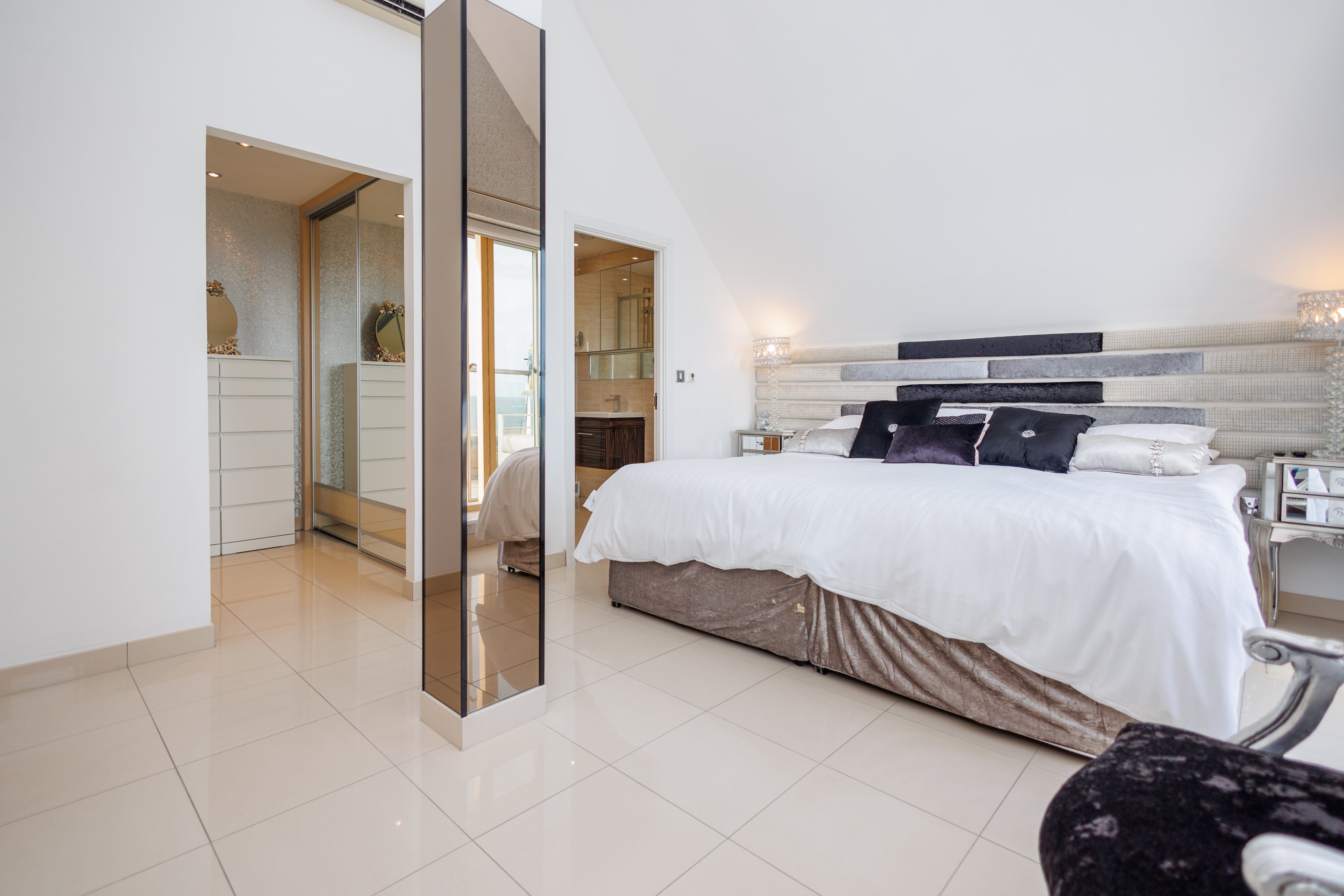 2 bed flat to rent in Honeycombe Beach, Honeycombe Chine 18