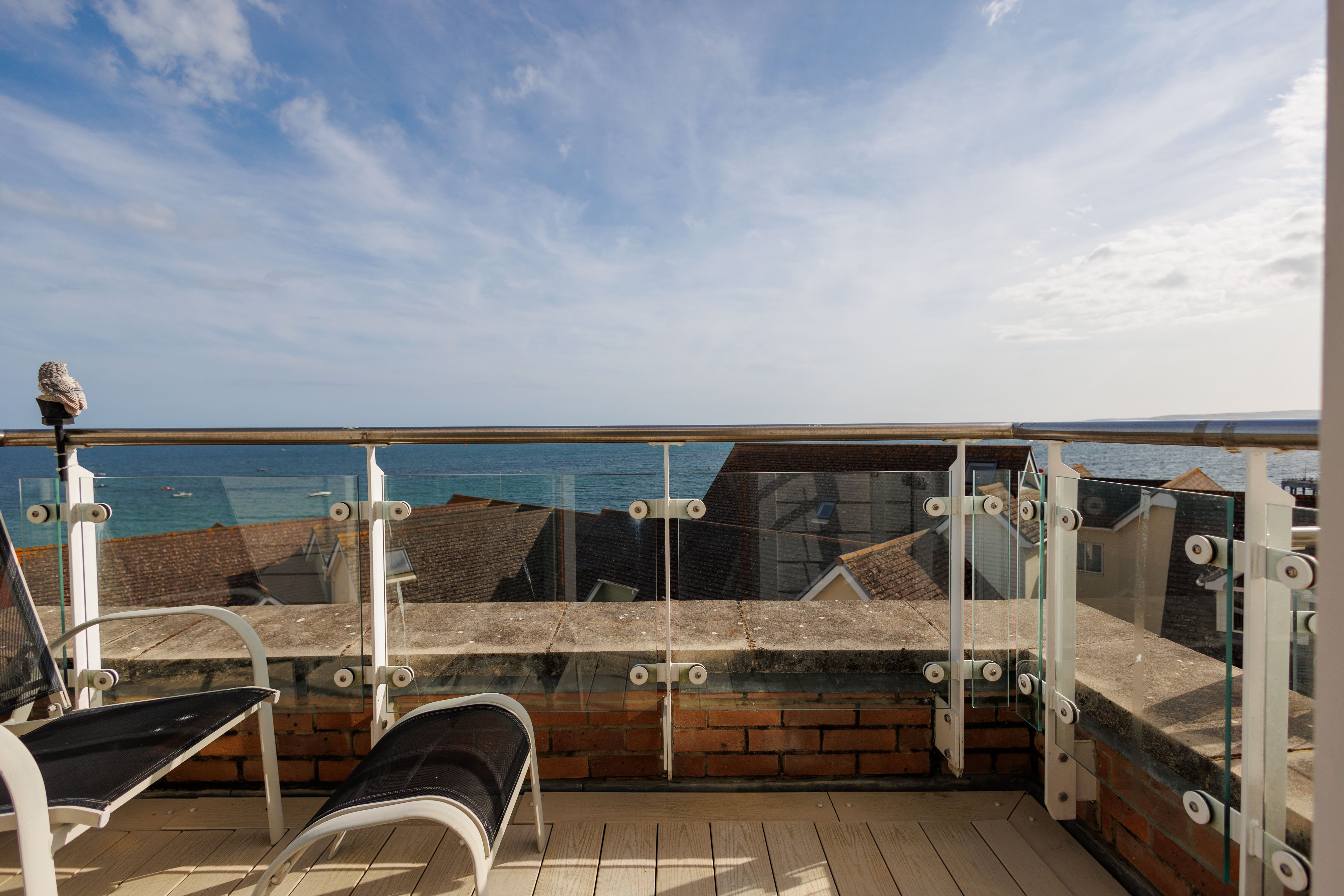 2 bed flat to rent in Honeycombe Beach, Honeycombe Chine 19