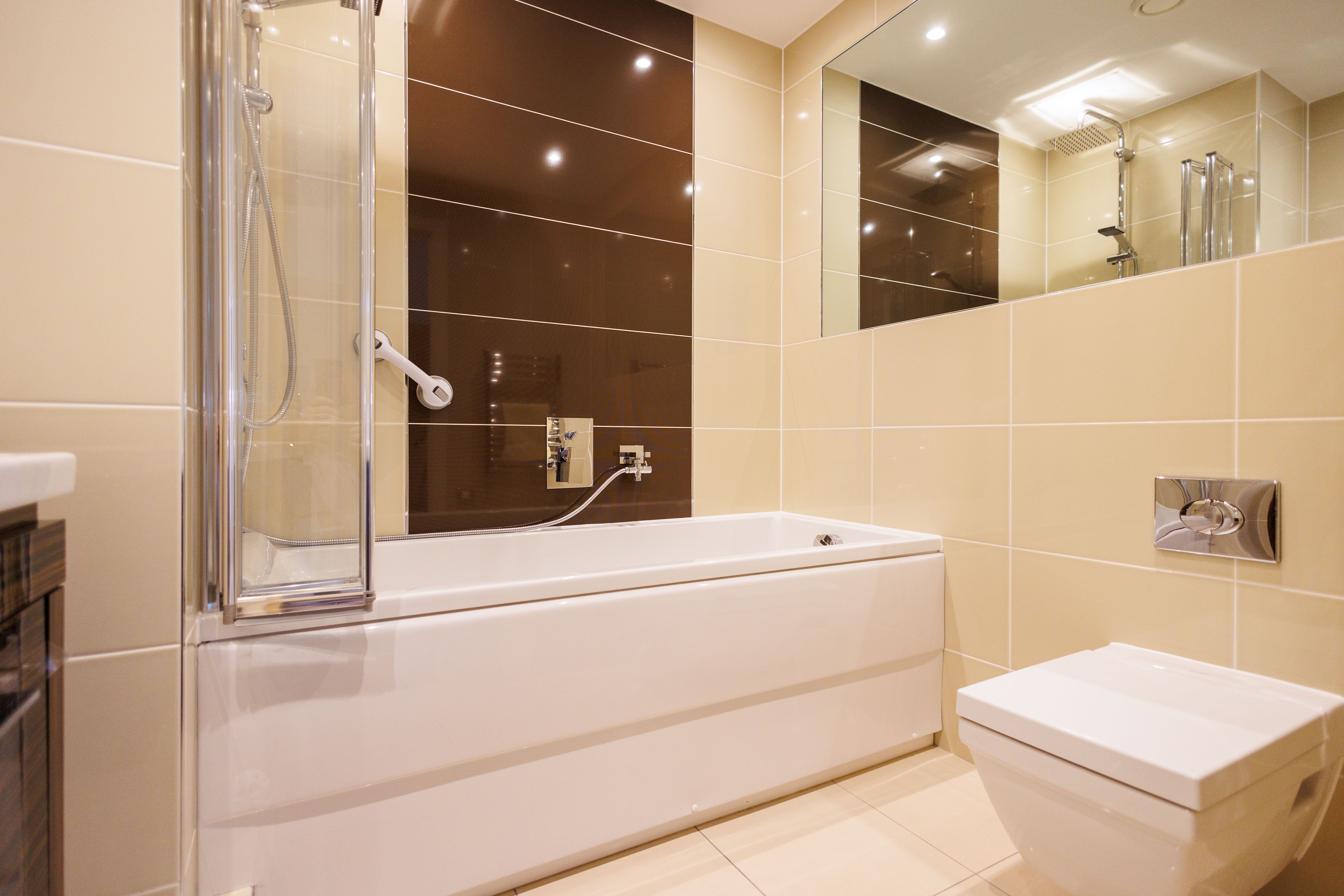 2 bed flat to rent in Honeycombe Beach, Honeycombe Chine 26