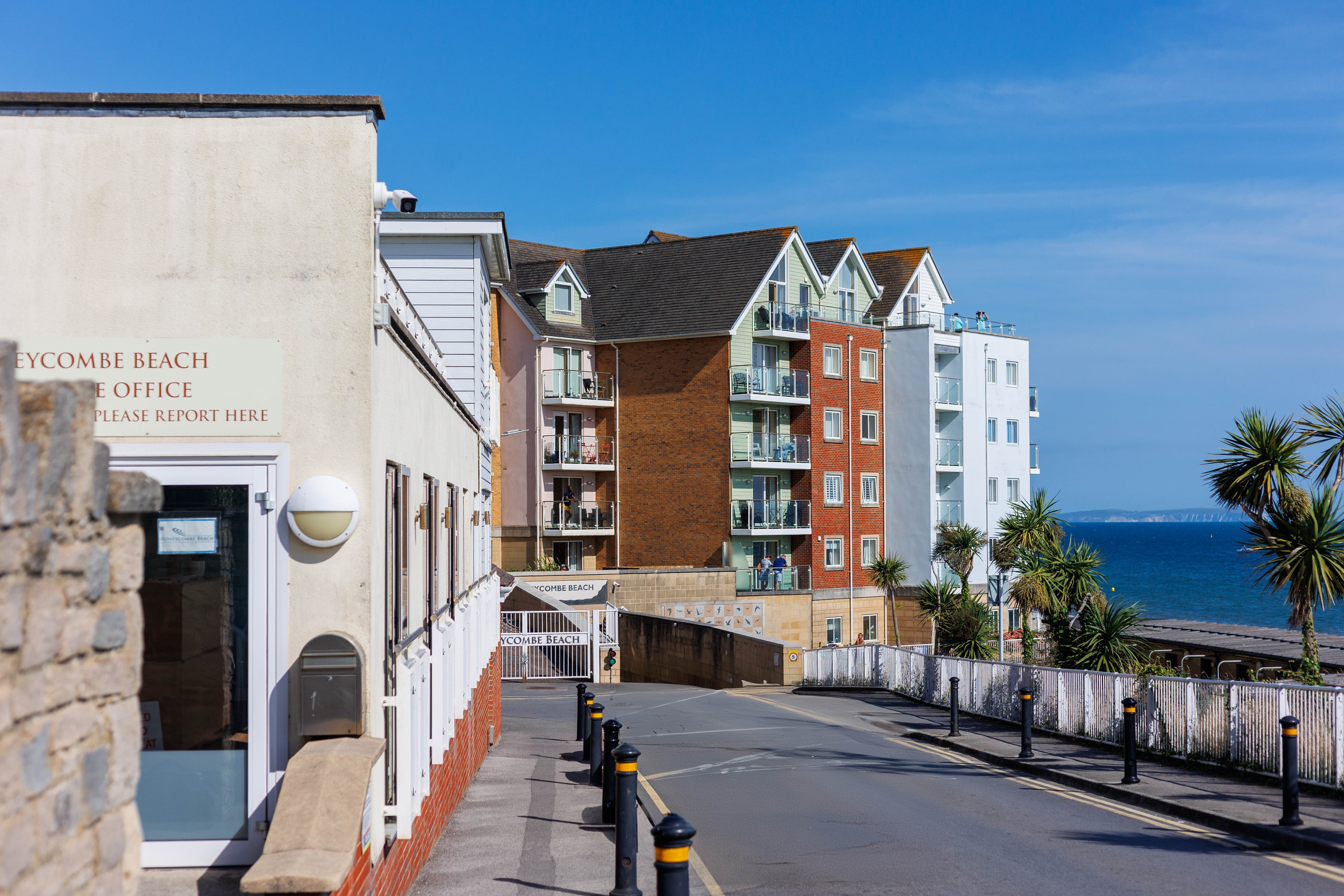 2 bed flat to rent in Honeycombe Beach, Honeycombe Chine  - Property Image 33