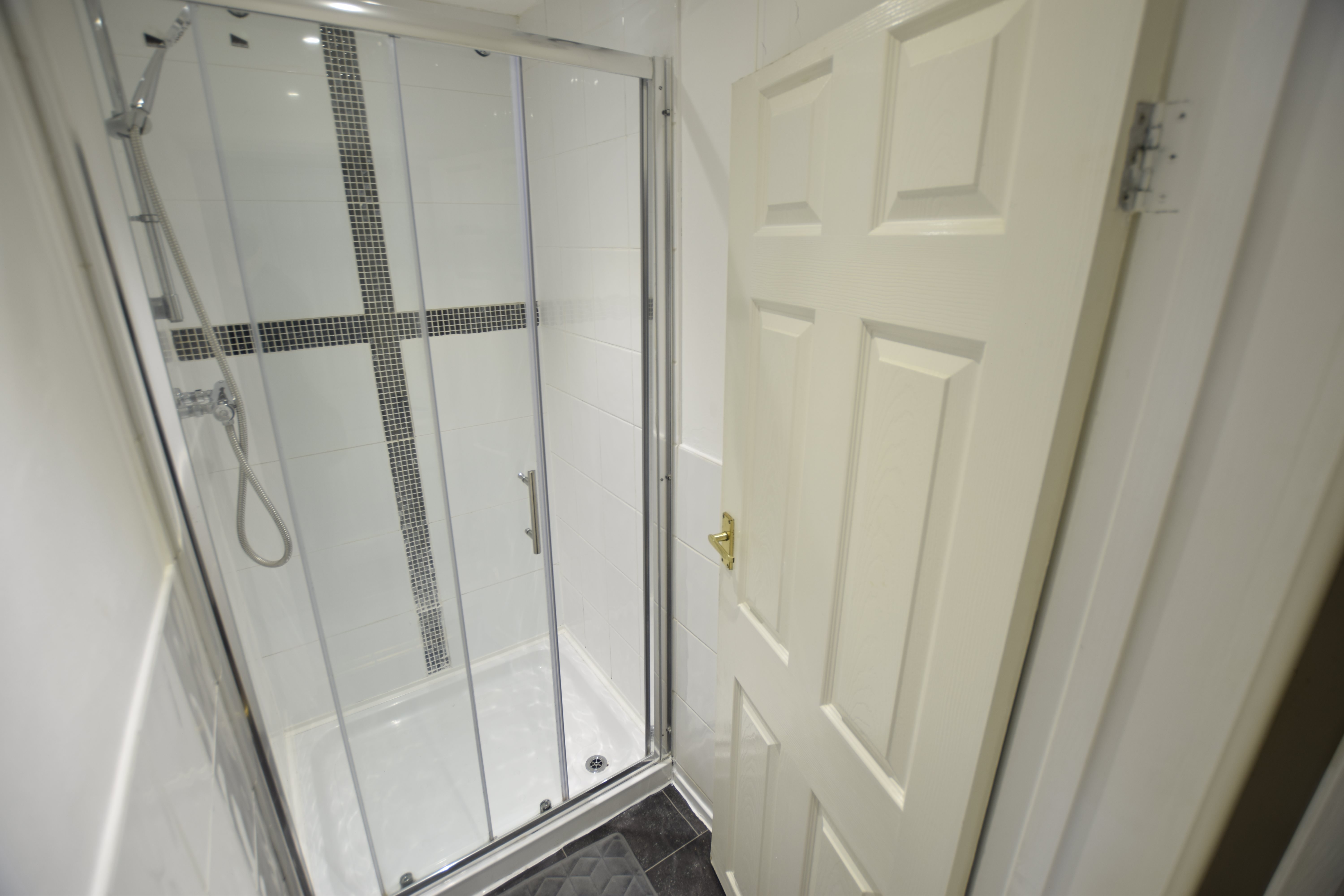 6 bed house to rent in Wycliffe Road, Bournemouth 6