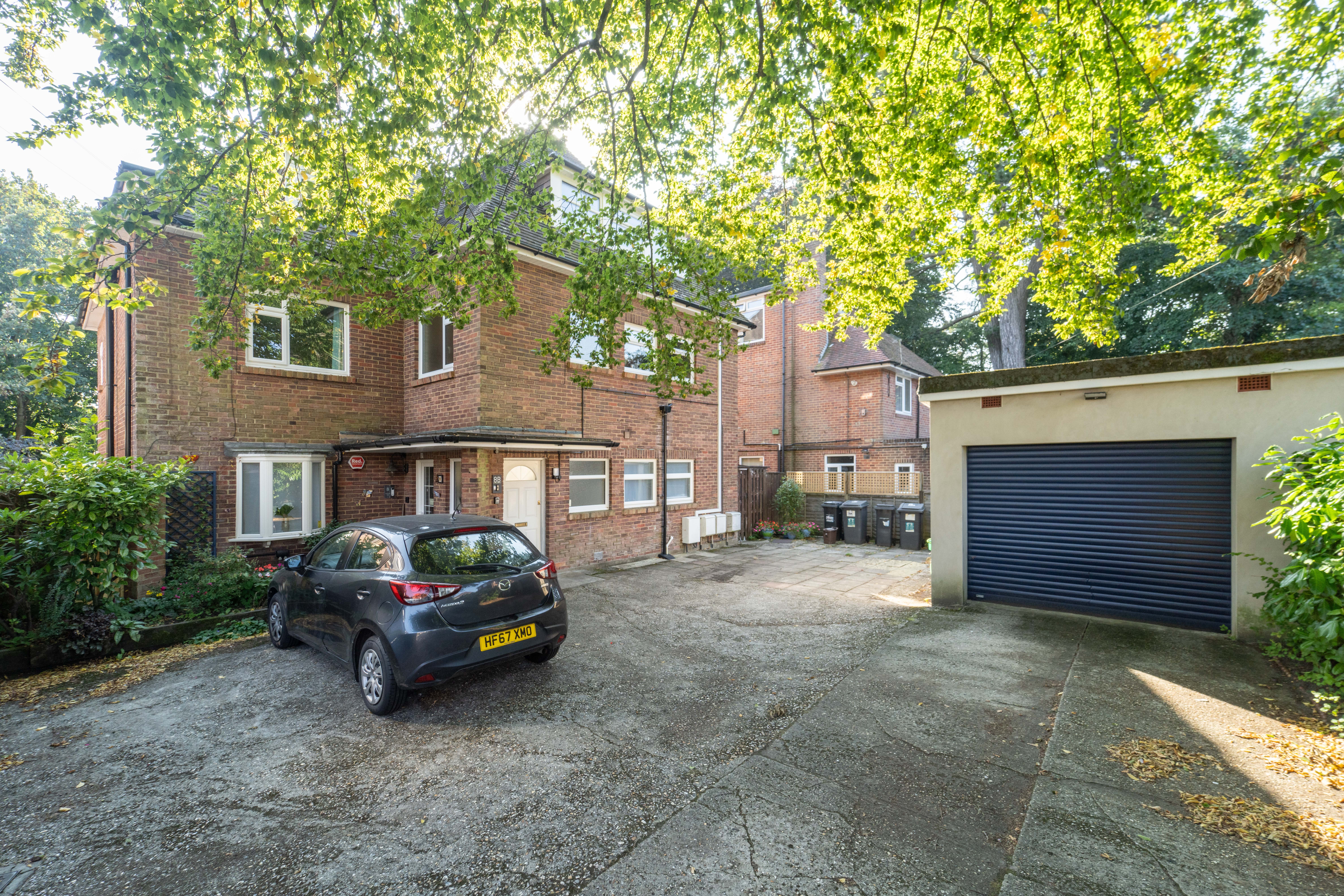 2 bed flat to rent in Denewood Road, Bournemouth, BH4 16