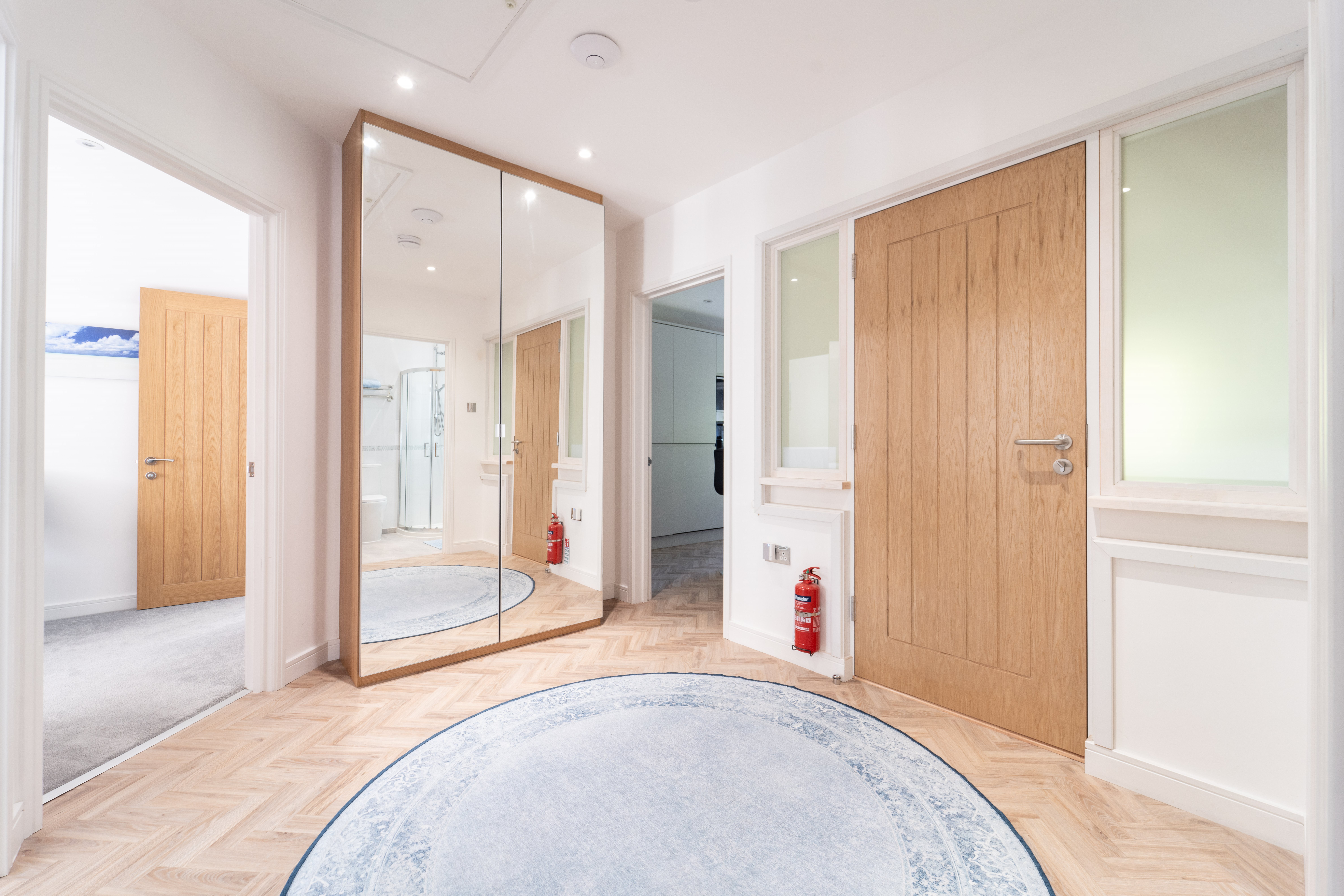2 bed flat to rent in Denewood Road, Bournemouth, BH4 7