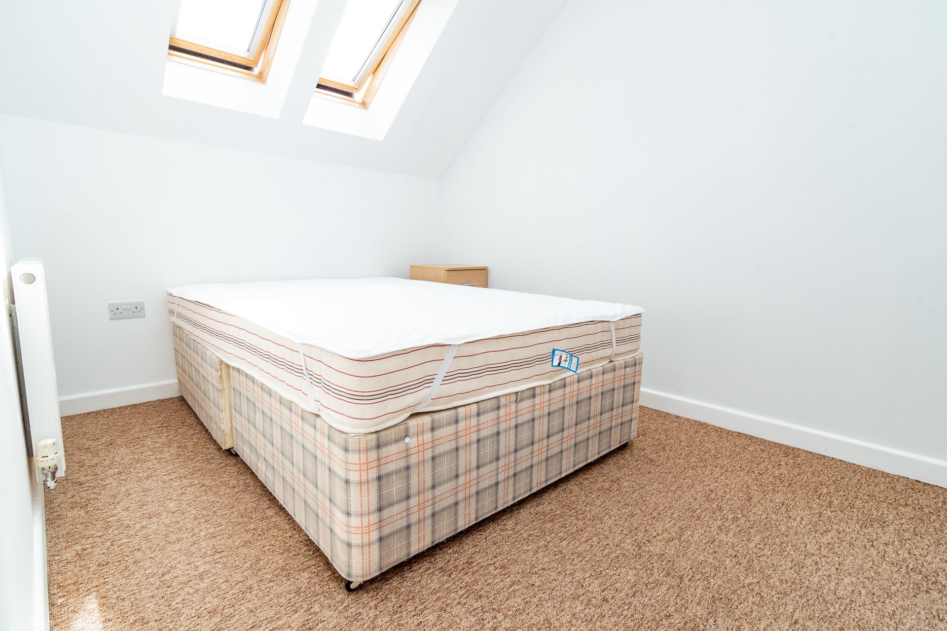 4 bed house to rent in Richards Close 8