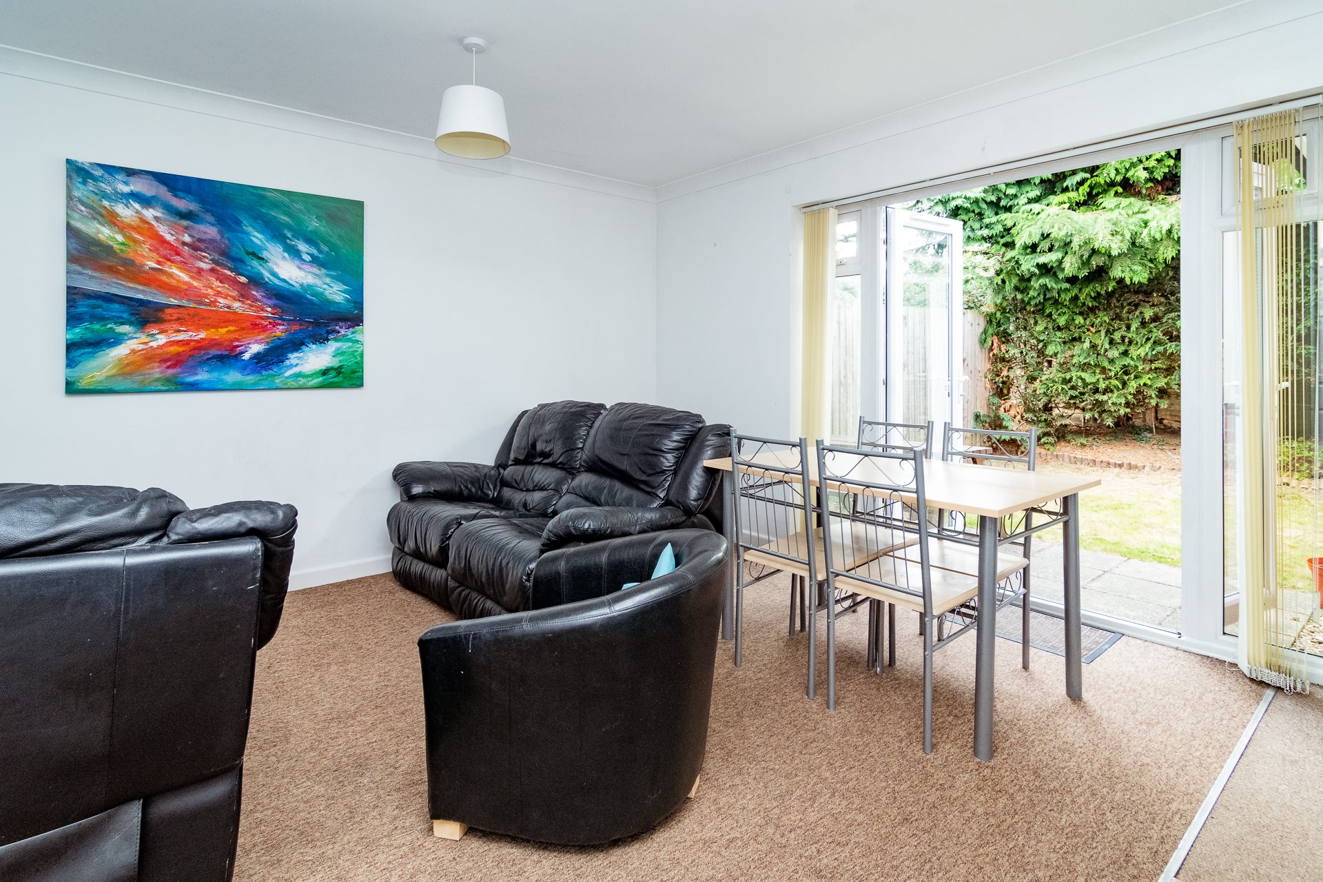 4 bed house to rent in Richards Close  - Property Image 2