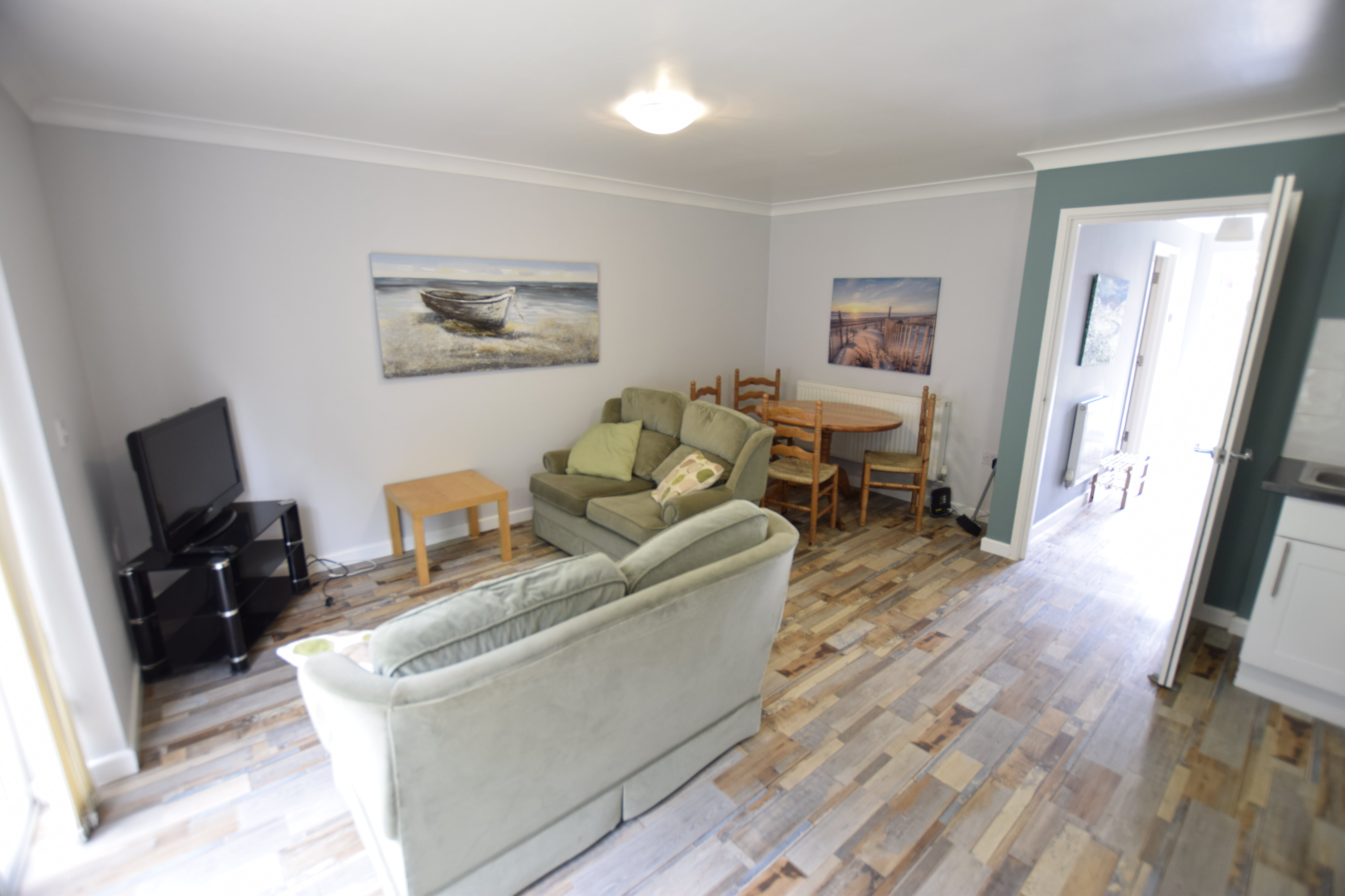 4 bed house to rent in Richards Close, , BH10  - Property Image 2