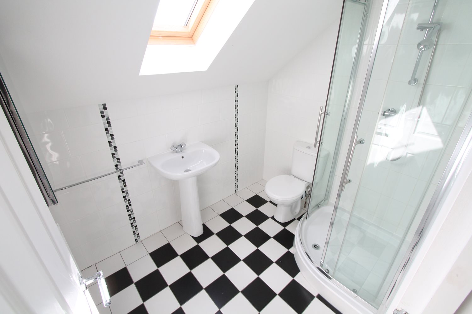 4 bed house to rent in Richards Close, , BH10  - Property Image 8