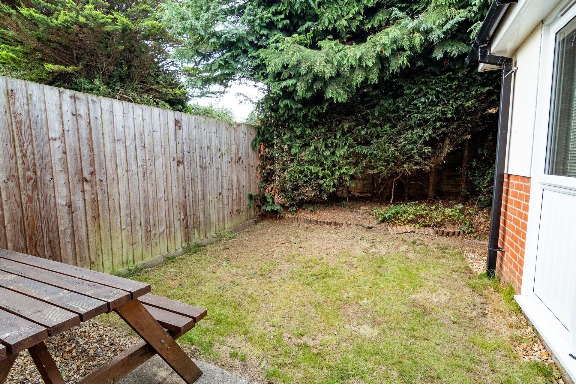 1 bed house / flat share to rent in Richards Close, Bournemouth, BH10 4