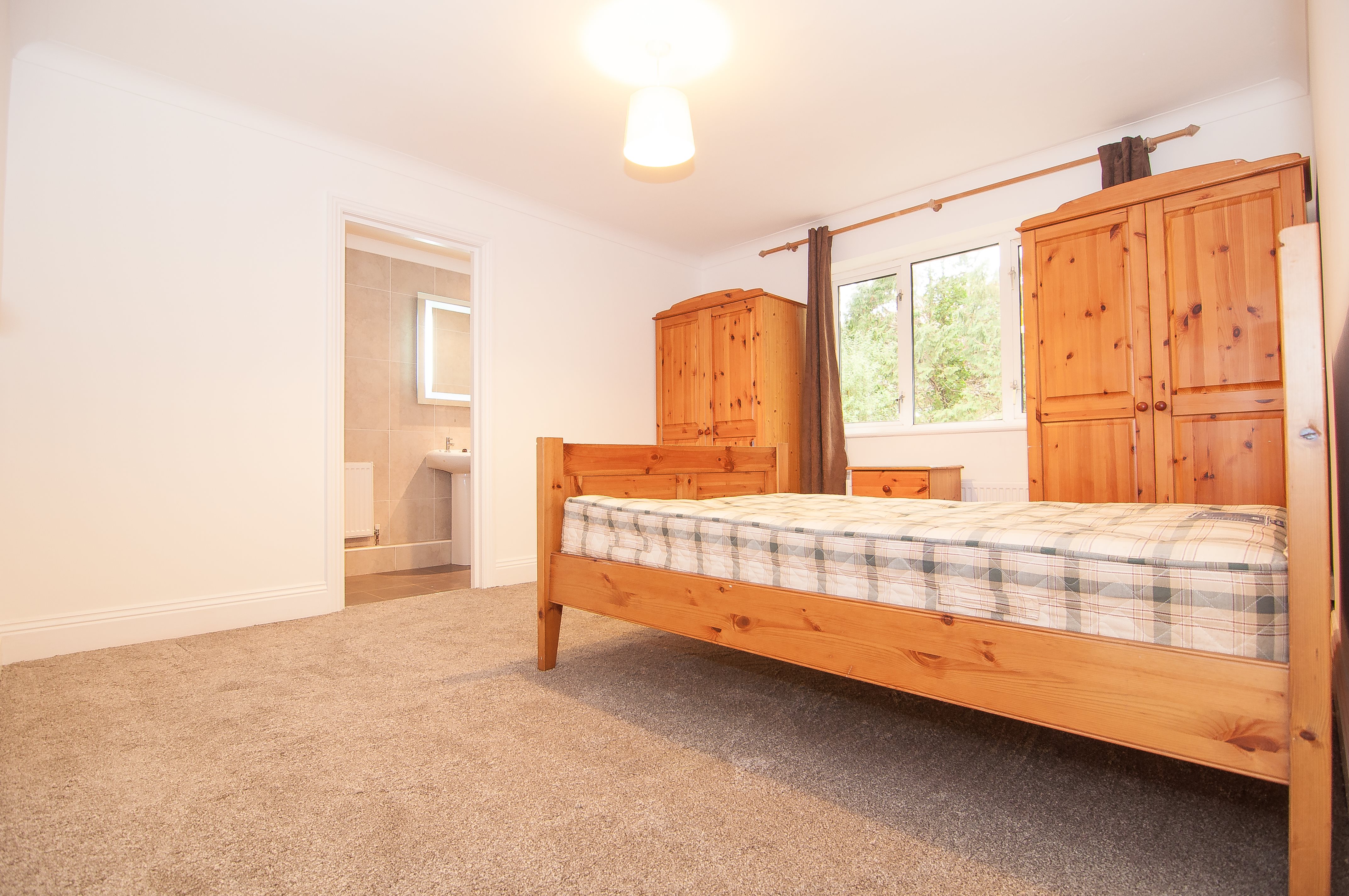 2 bed flat to rent in Forest Road, Poole, BH13 3