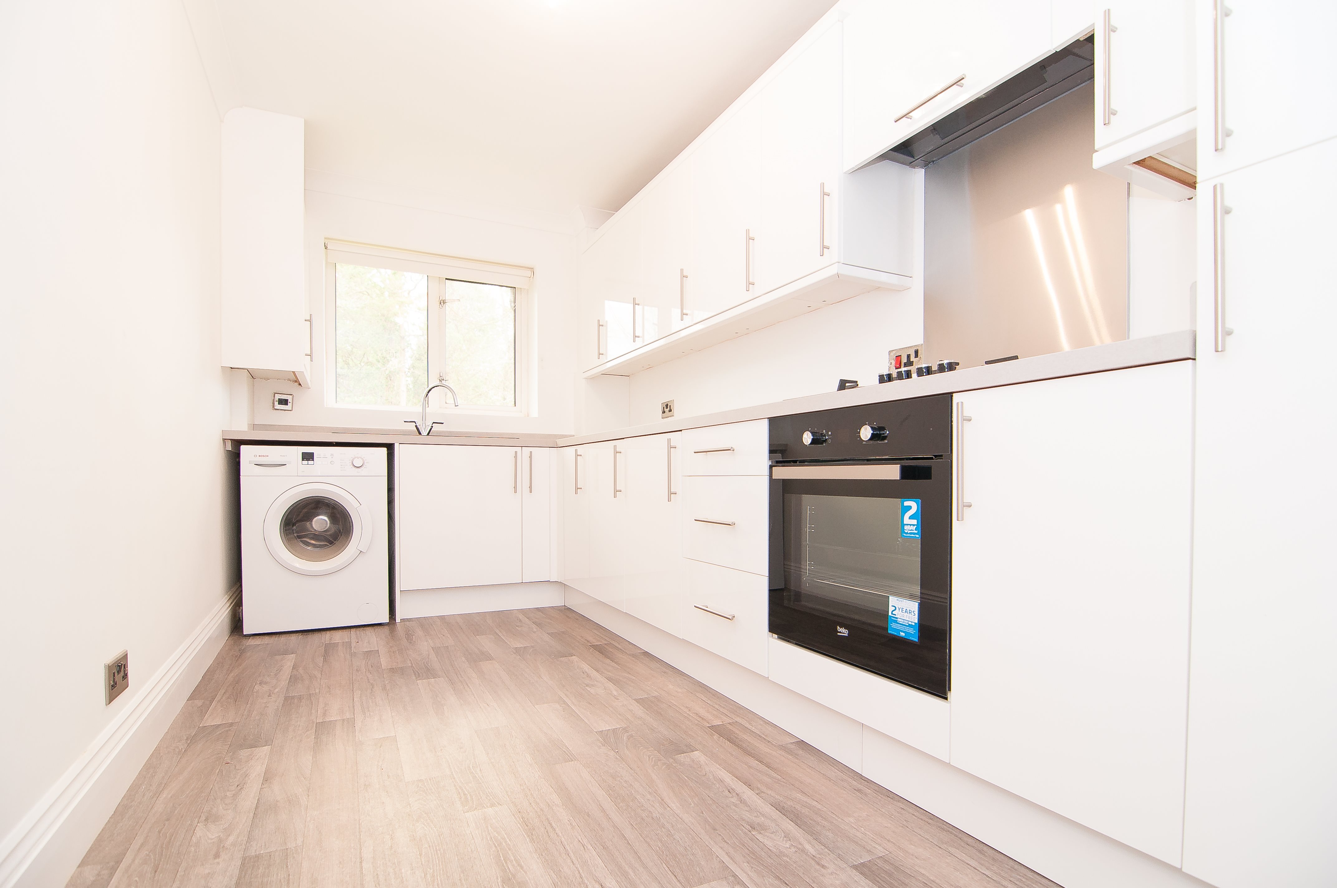 2 bed flat to rent in Forest Road, Poole, BH13  - Property Image 2