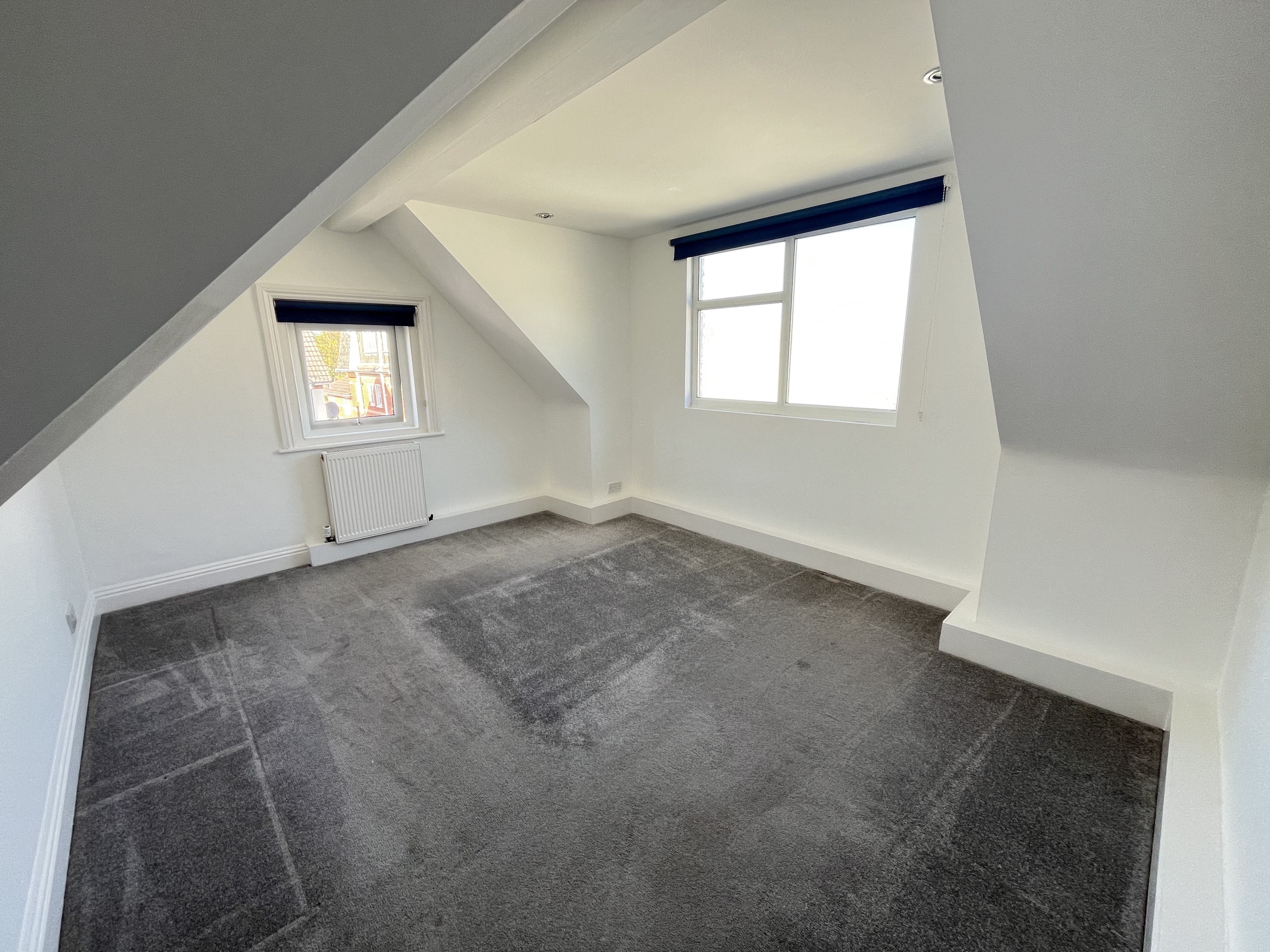 2 bed flat to rent in Westby Road, Bournemouth, BH5 3