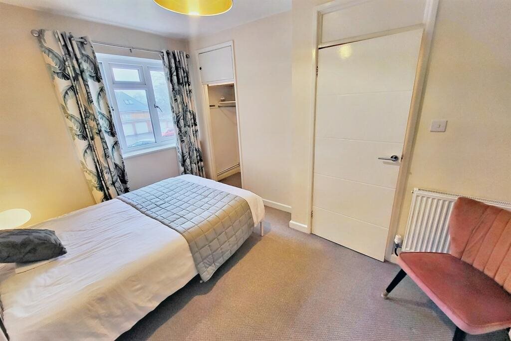 2 bed flat to rent in Talbot Avenue, Bournemouth, BH3 9