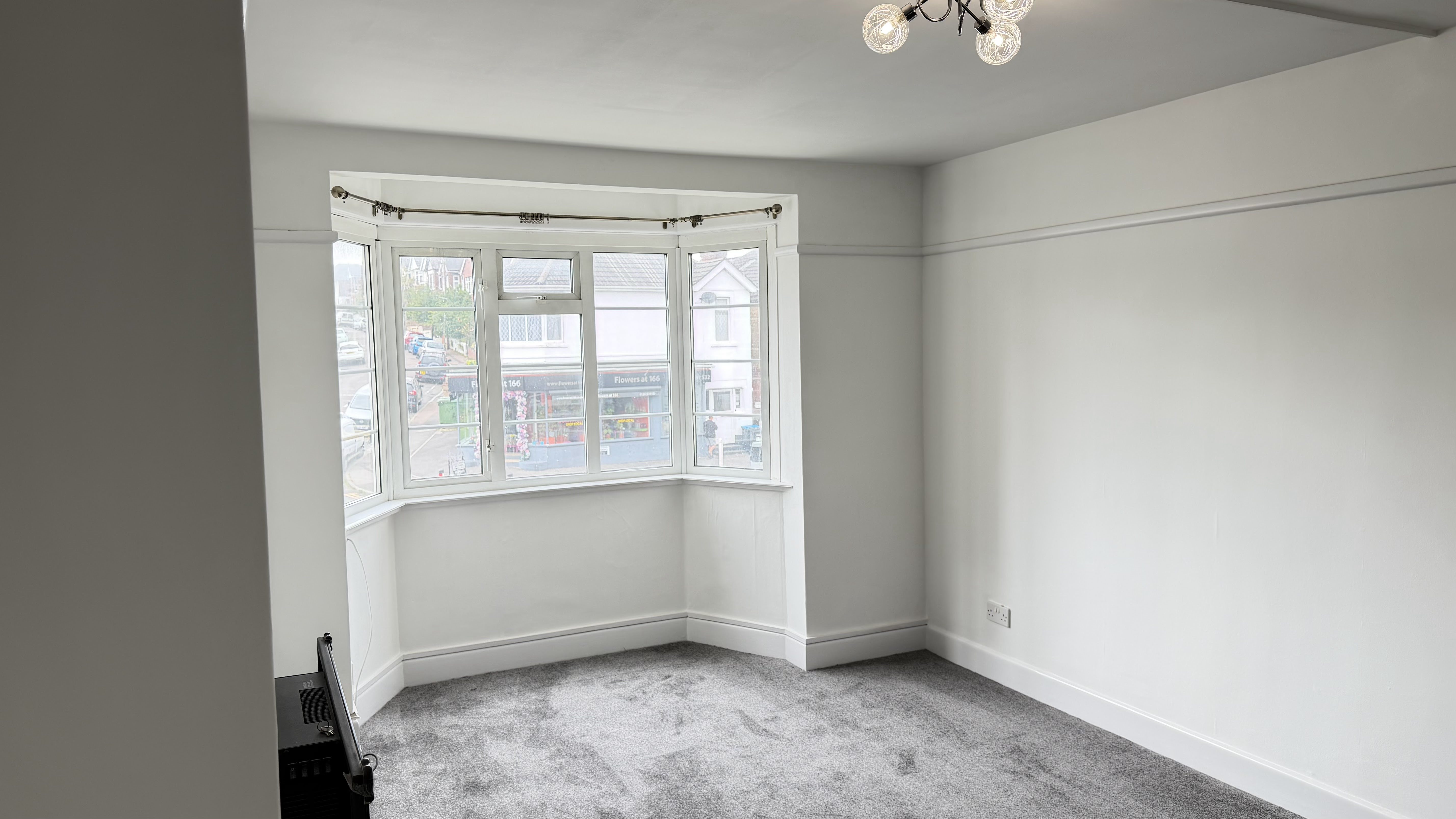 2 bed flat to rent in Charminster Road, Bournemouth, BH8 3