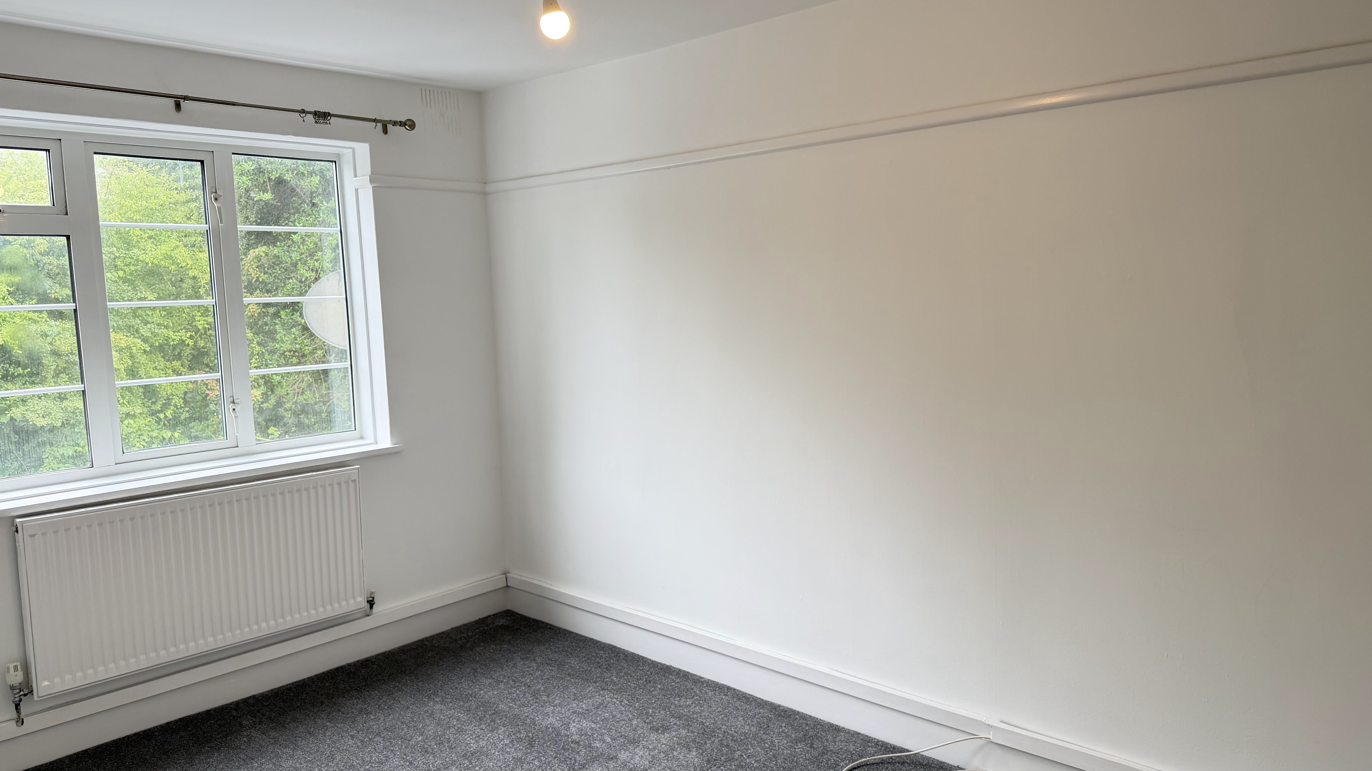 2 bed flat to rent in Charminster Road, Bournemouth, BH8 4
