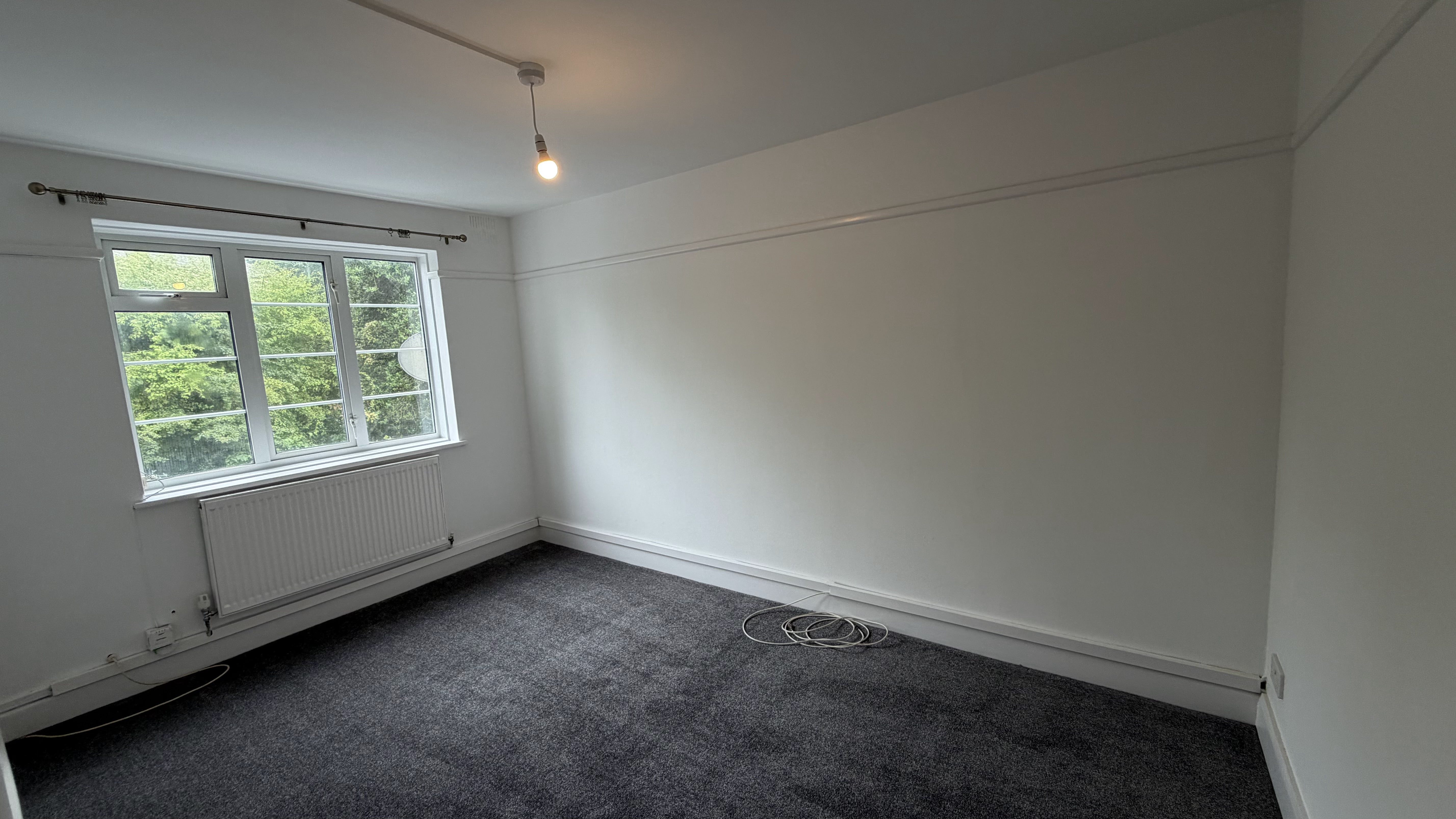 2 bed flat to rent in Charminster Road, Bournemouth, BH8 6
