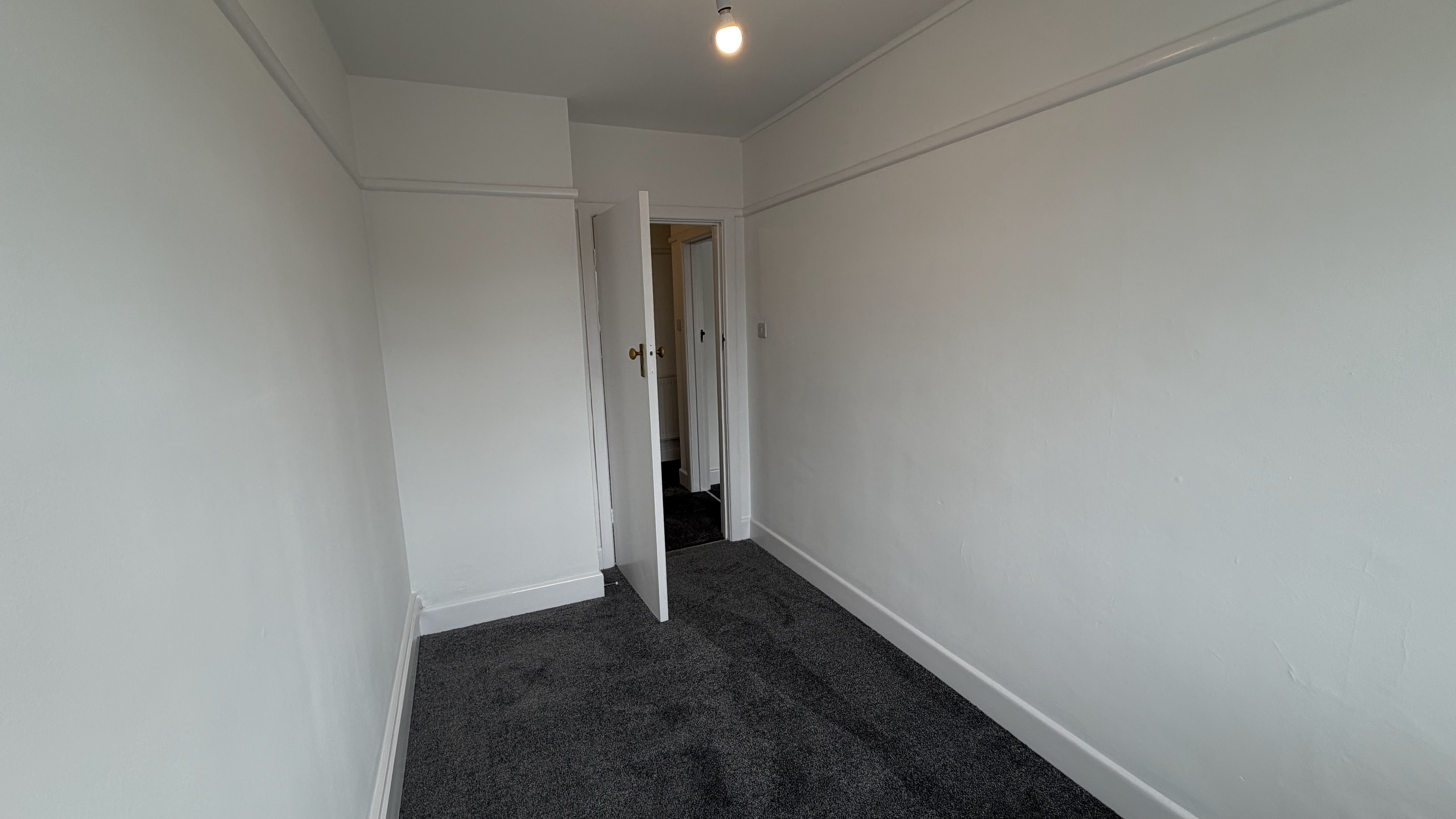 2 bed flat to rent in Charminster Road, Bournemouth, BH8 12
