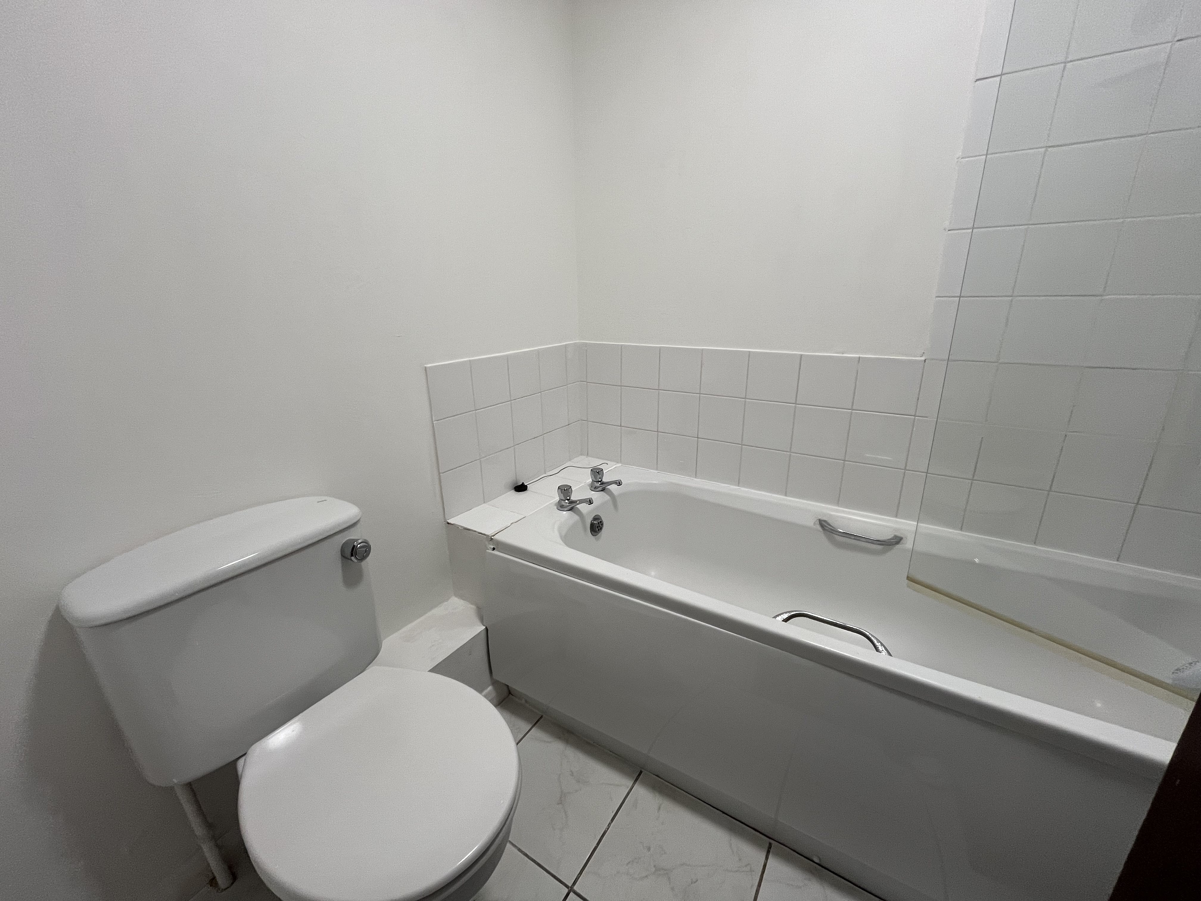 4 bed apartment to rent in St Peters Road, Bournemouth, BH1 3