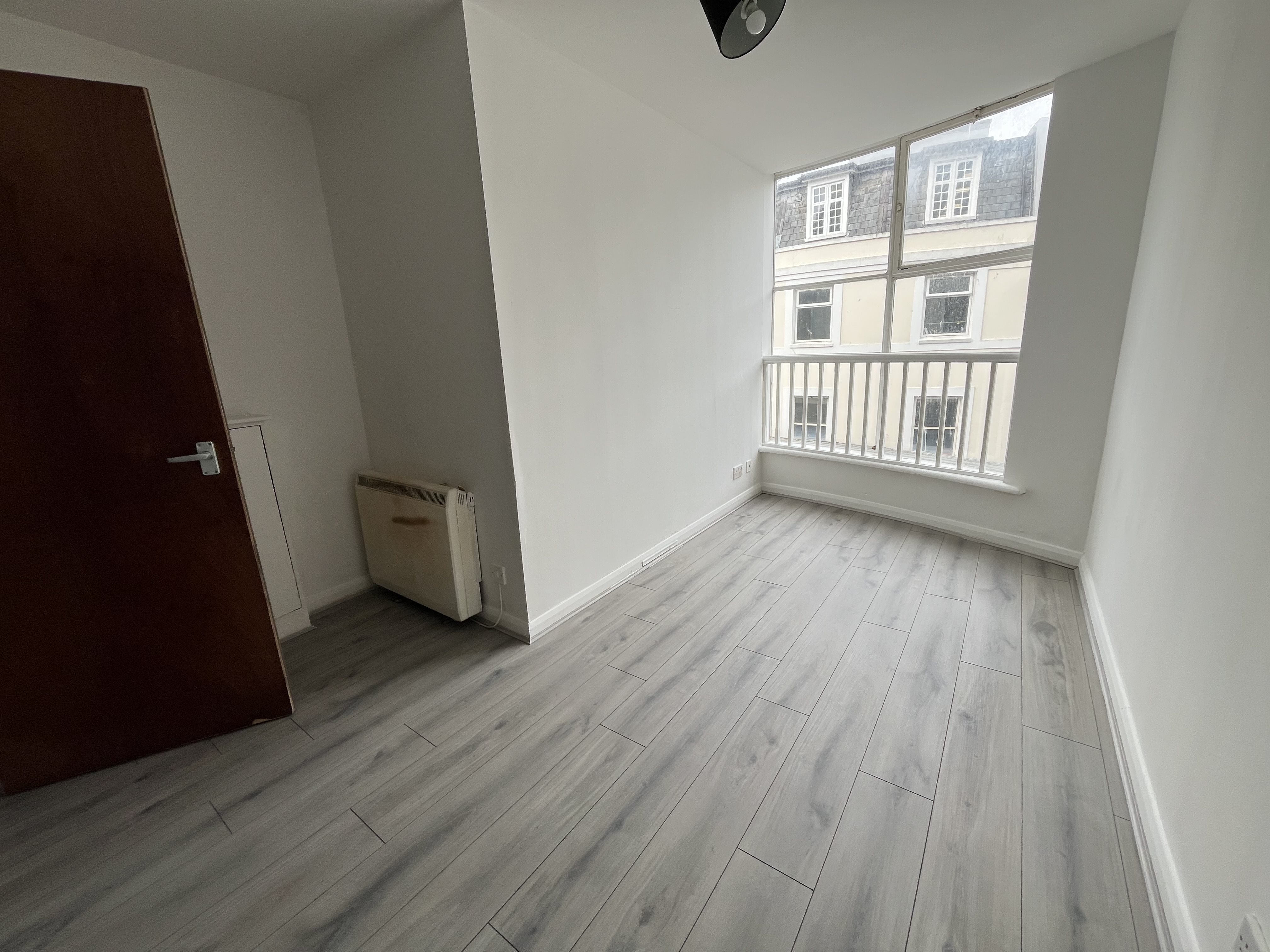 4 bed apartment to rent in St Peters Road, Bournemouth, BH1  - Property Image 2