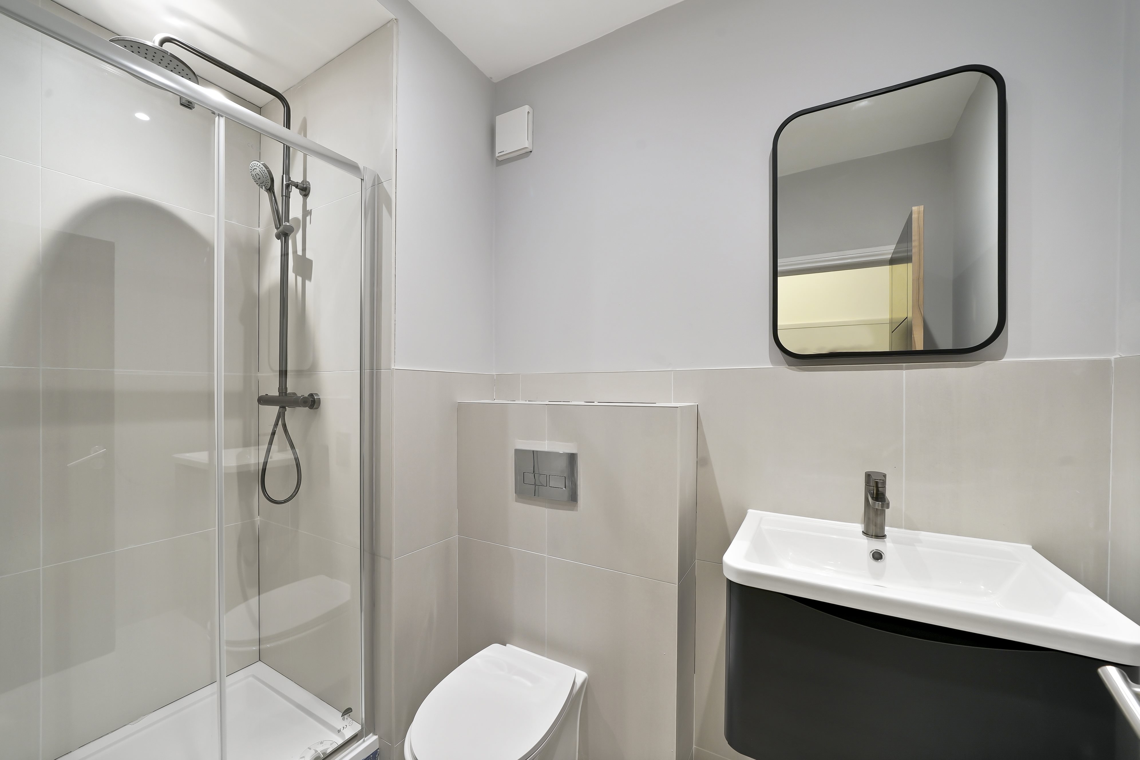 2 bed flat to rent in Richmond Hill, Bournemouth 7