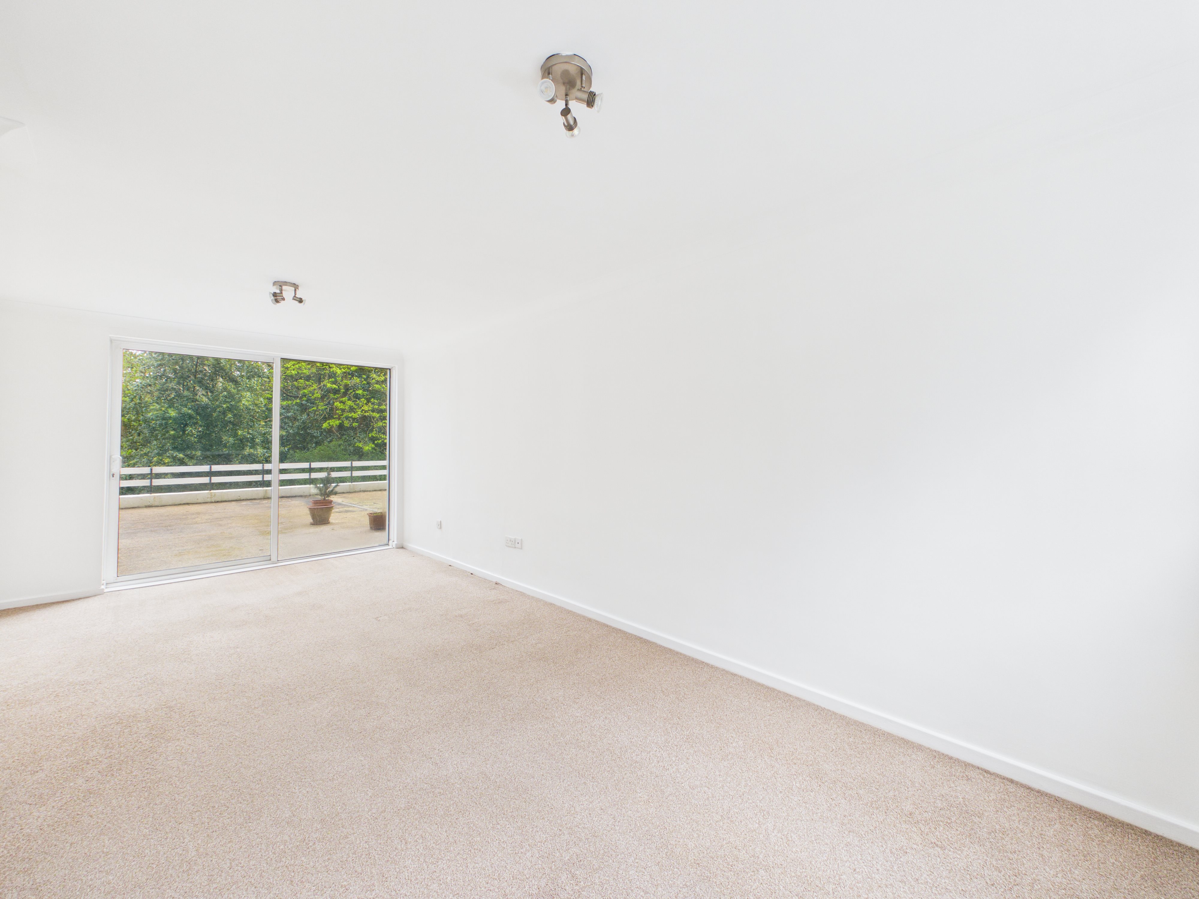 1 bed flat to rent in Branksome Wood Road, Bournemouth, BH4  - Property Image 4