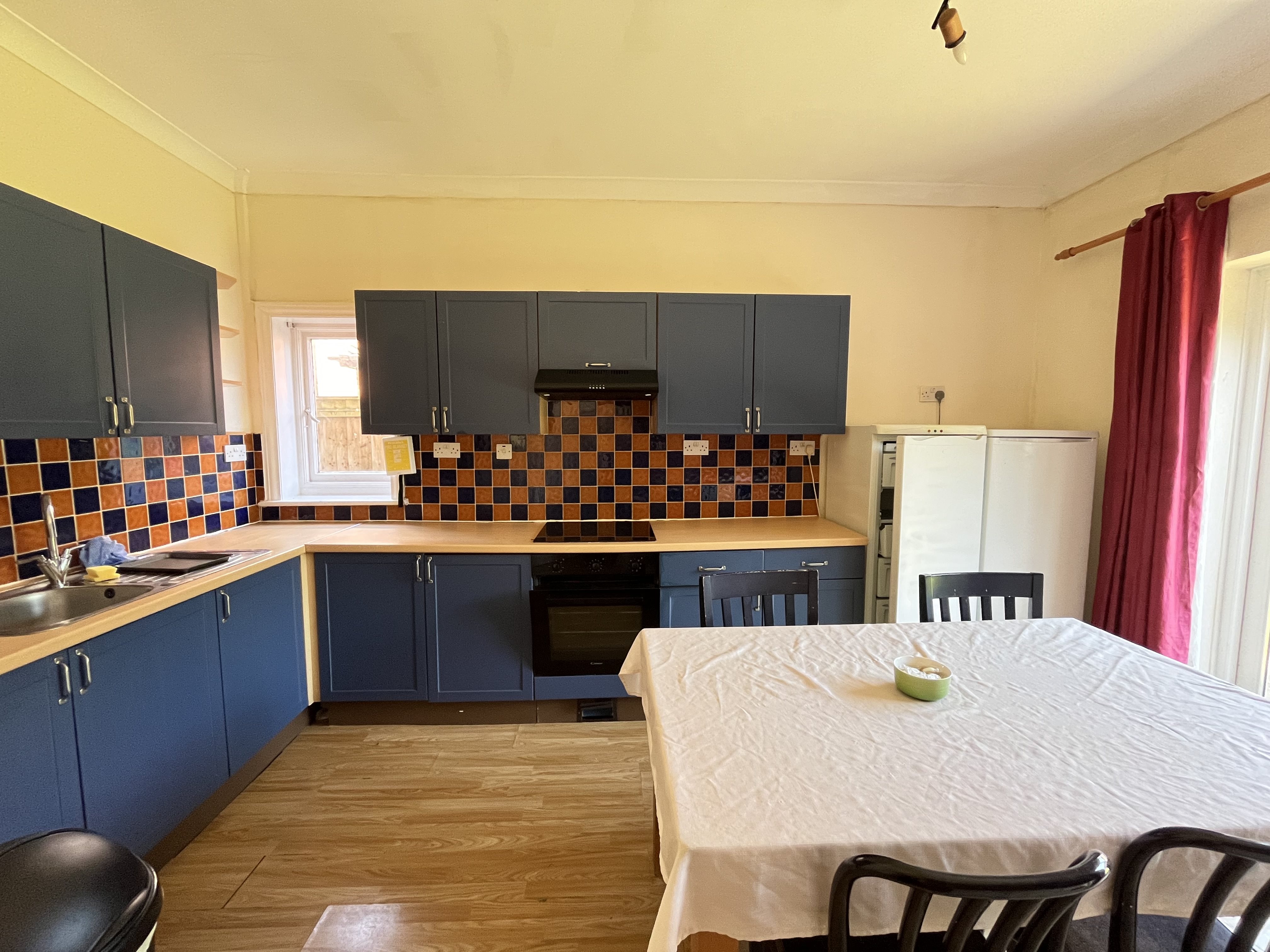 5 bed house to rent in Bethia Road, Bournemouth 2