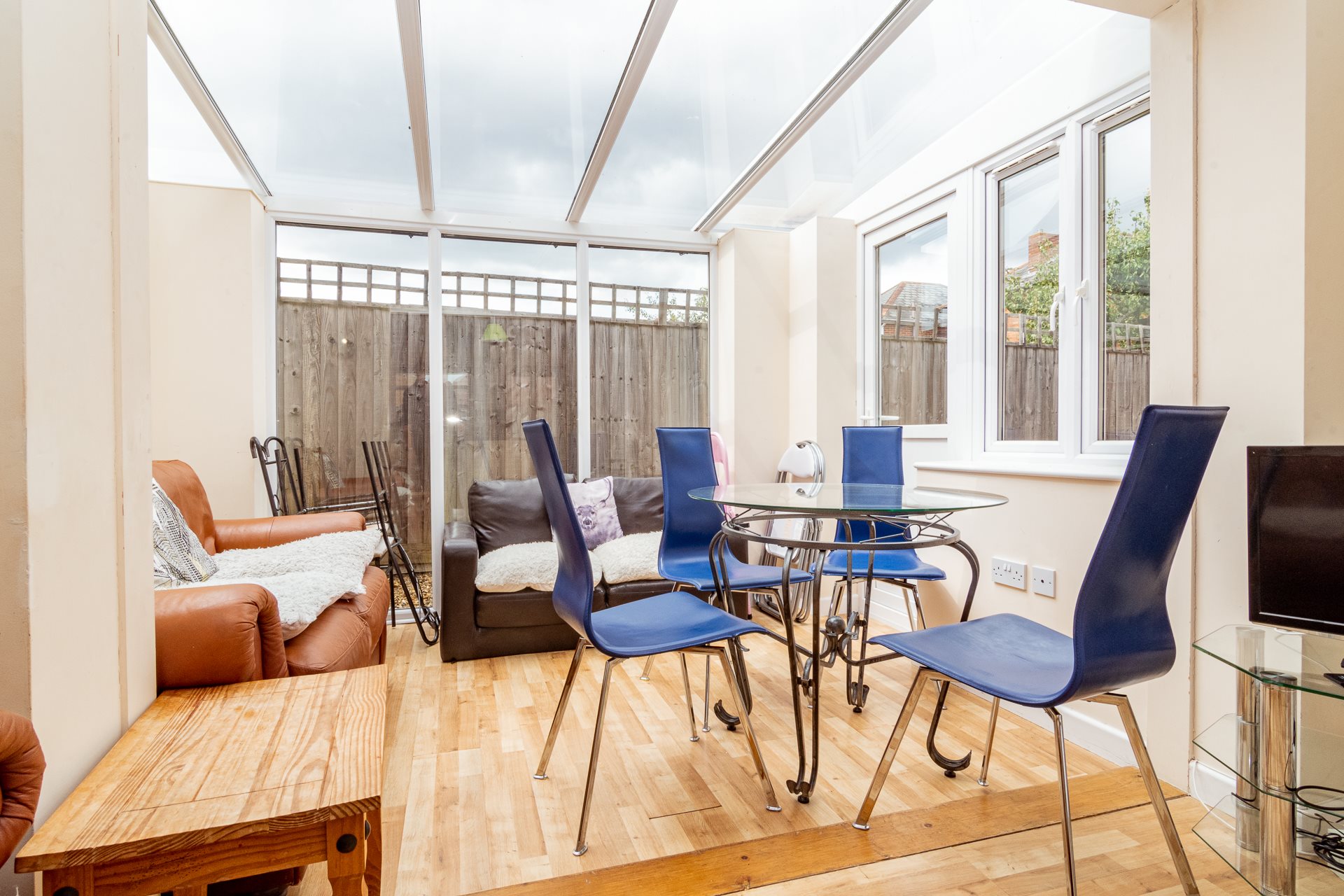 4 bed house to rent in Ensbury Avenue 2