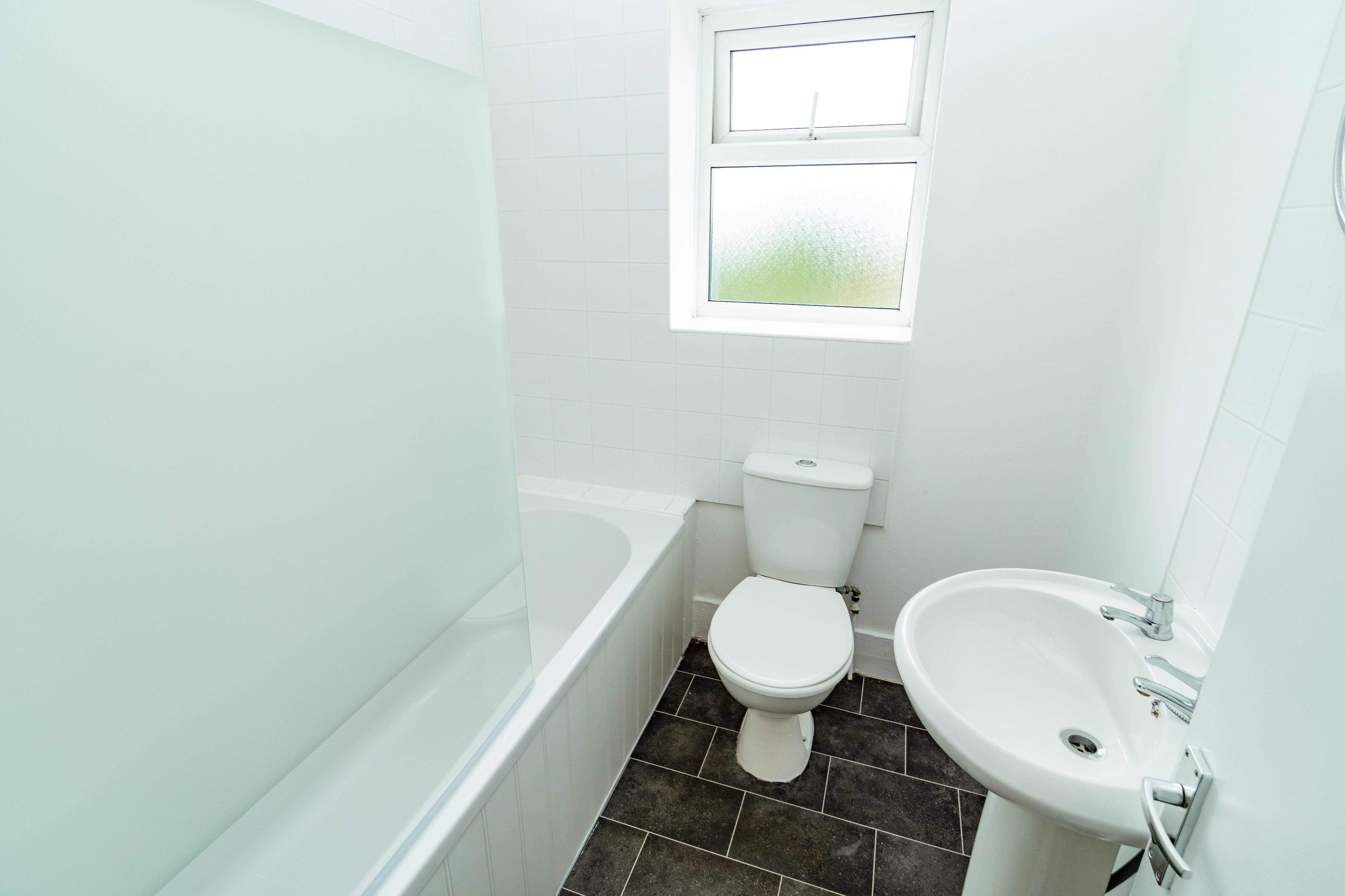 6 bed semi-detached house to rent in Queensland Road, Bournemouth  - Property Image 6