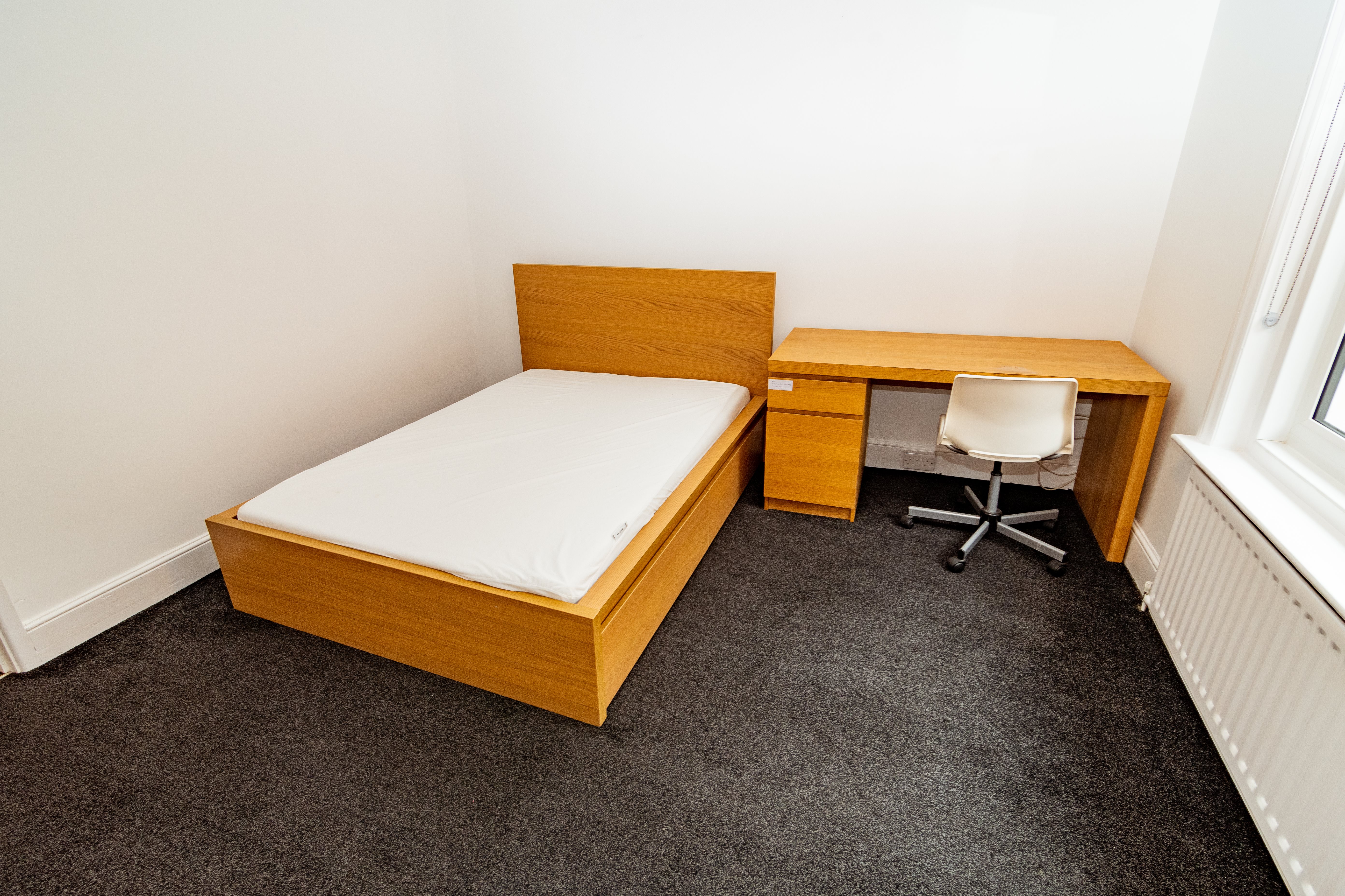 6 bed semi-detached house to rent in Queensland Road, Bournemouth  - Property Image 13